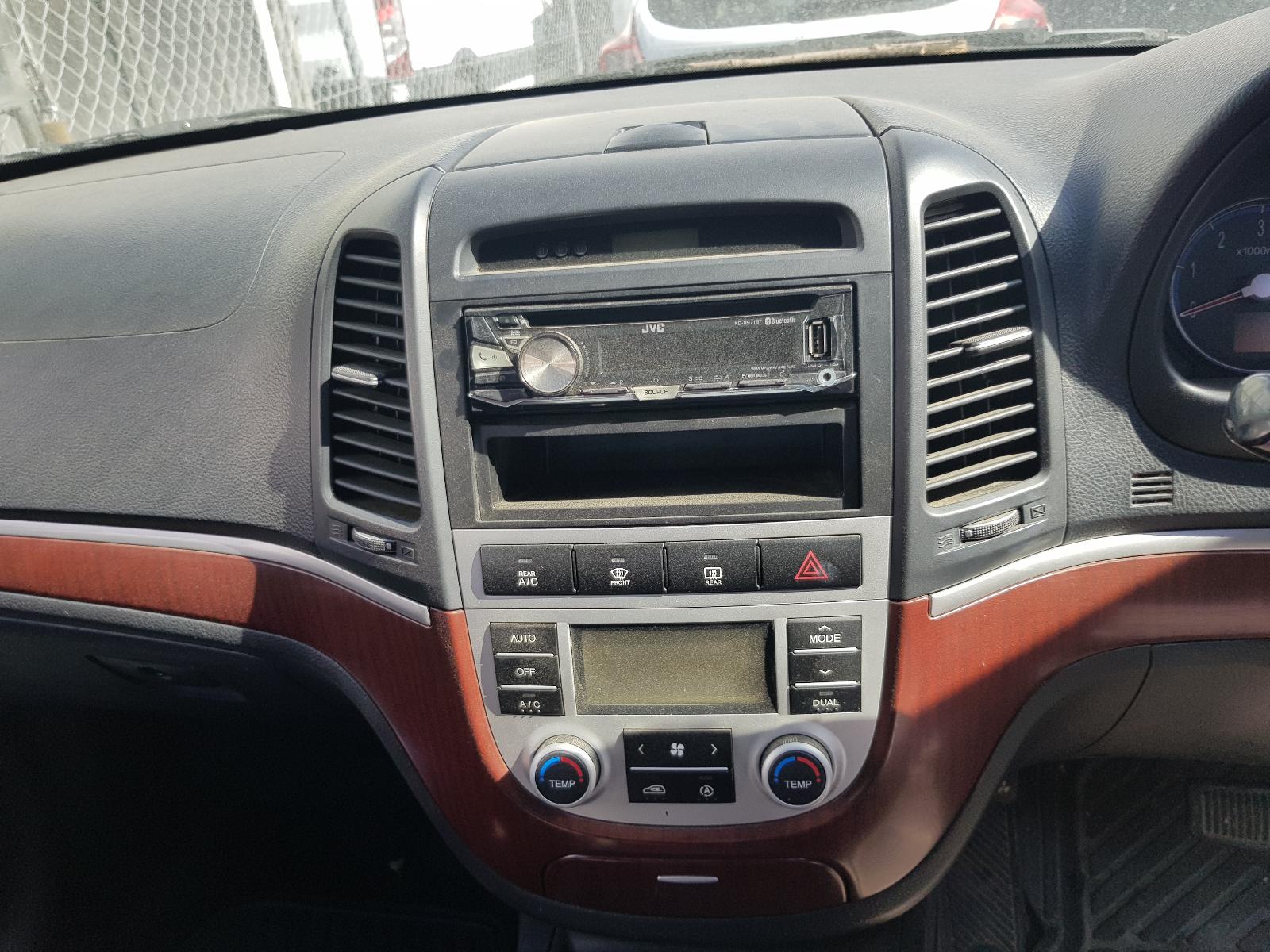 Hyundai Santa Fe - 2006-2012