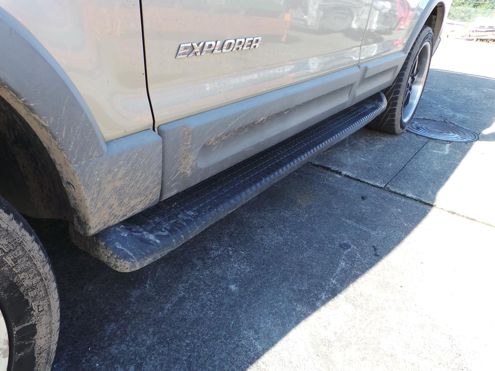 Ford Explorer - UT 2001-2005