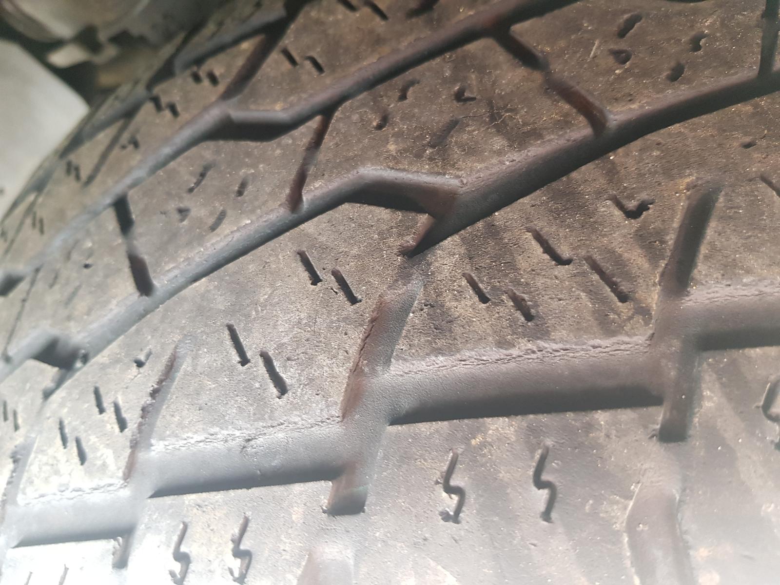 Ford Explorer - UT 2001-2005