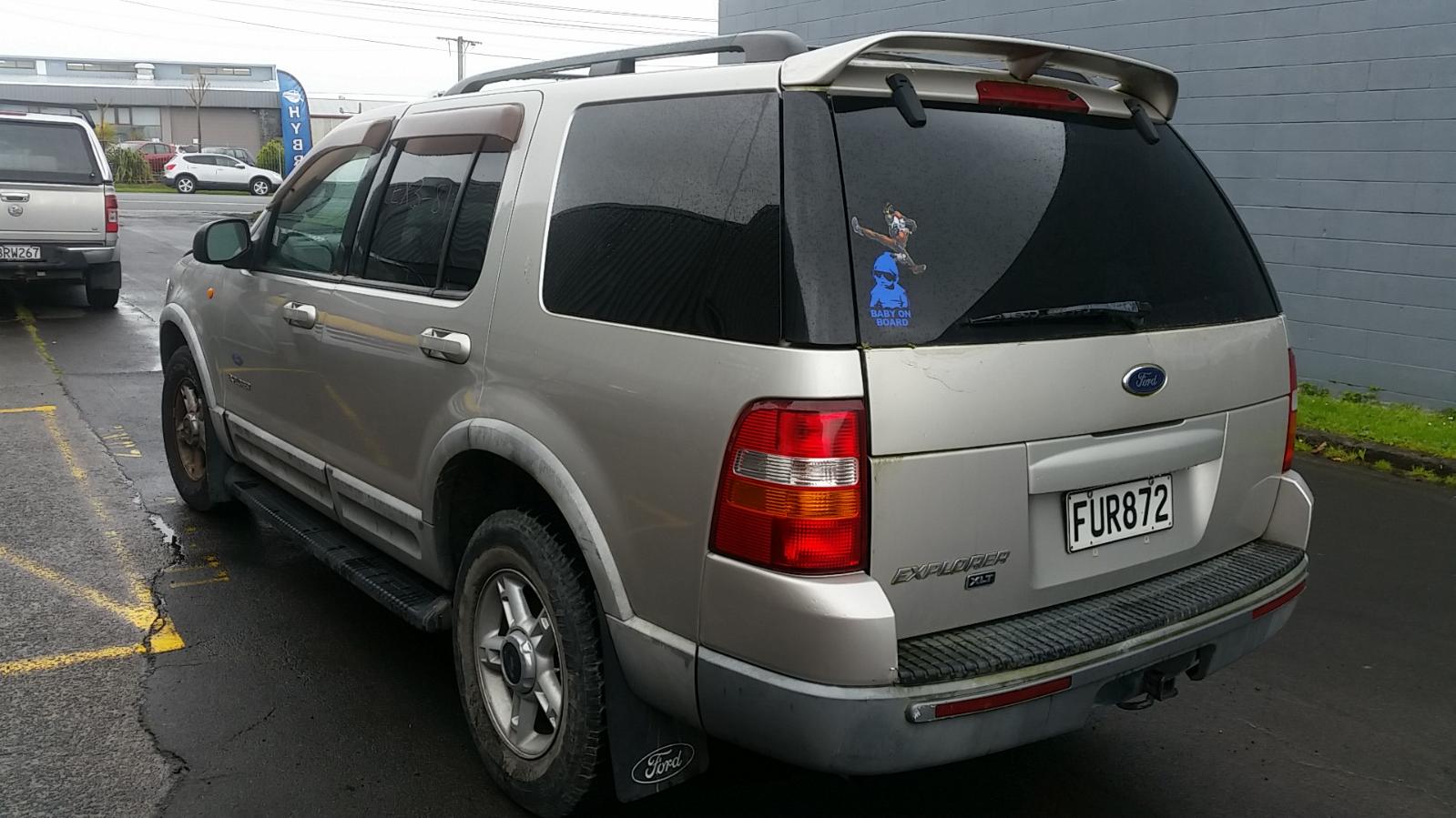 Ford Explorer - UT 2001-2005