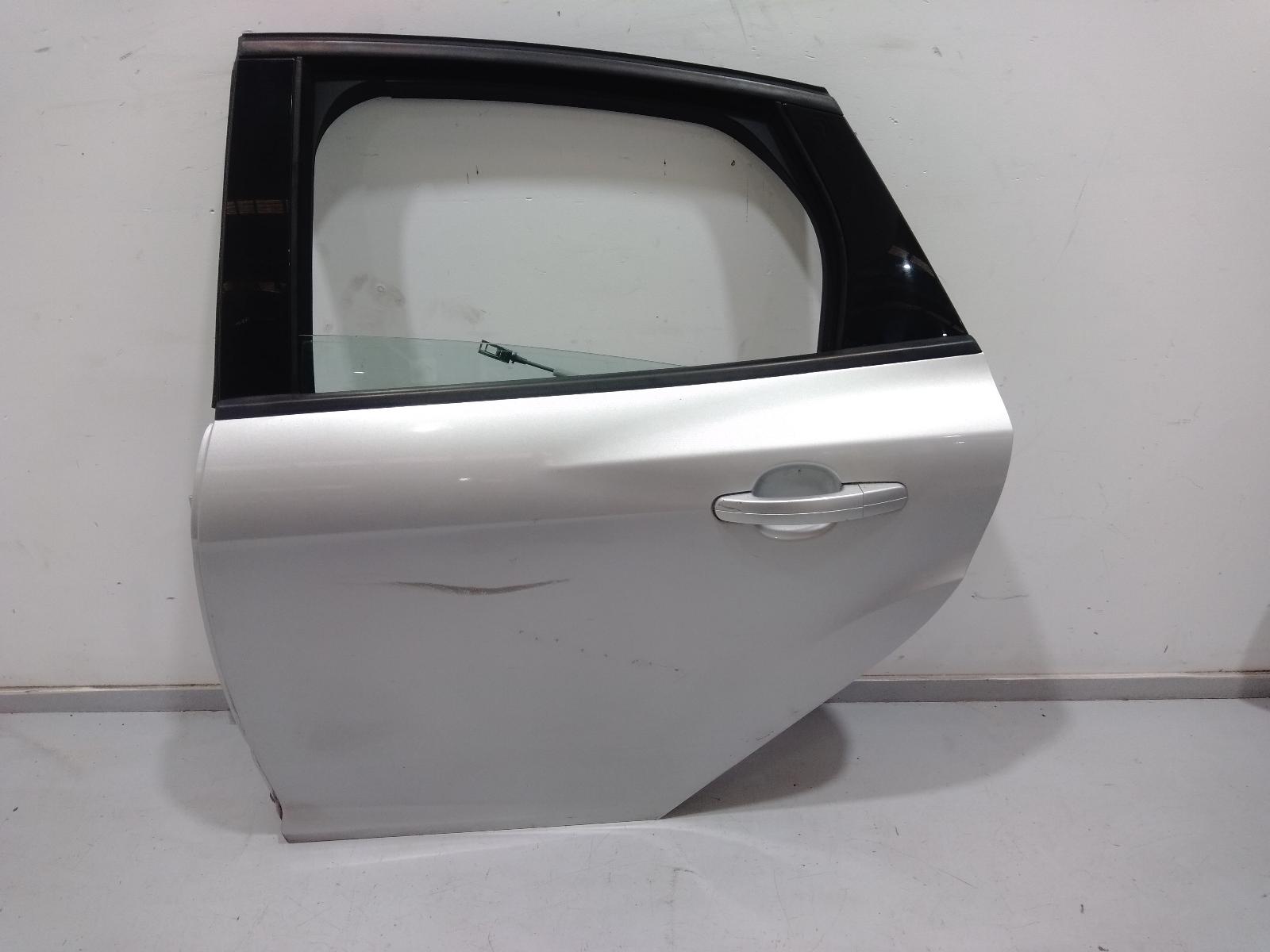 Left_Rear_Door_Sliding