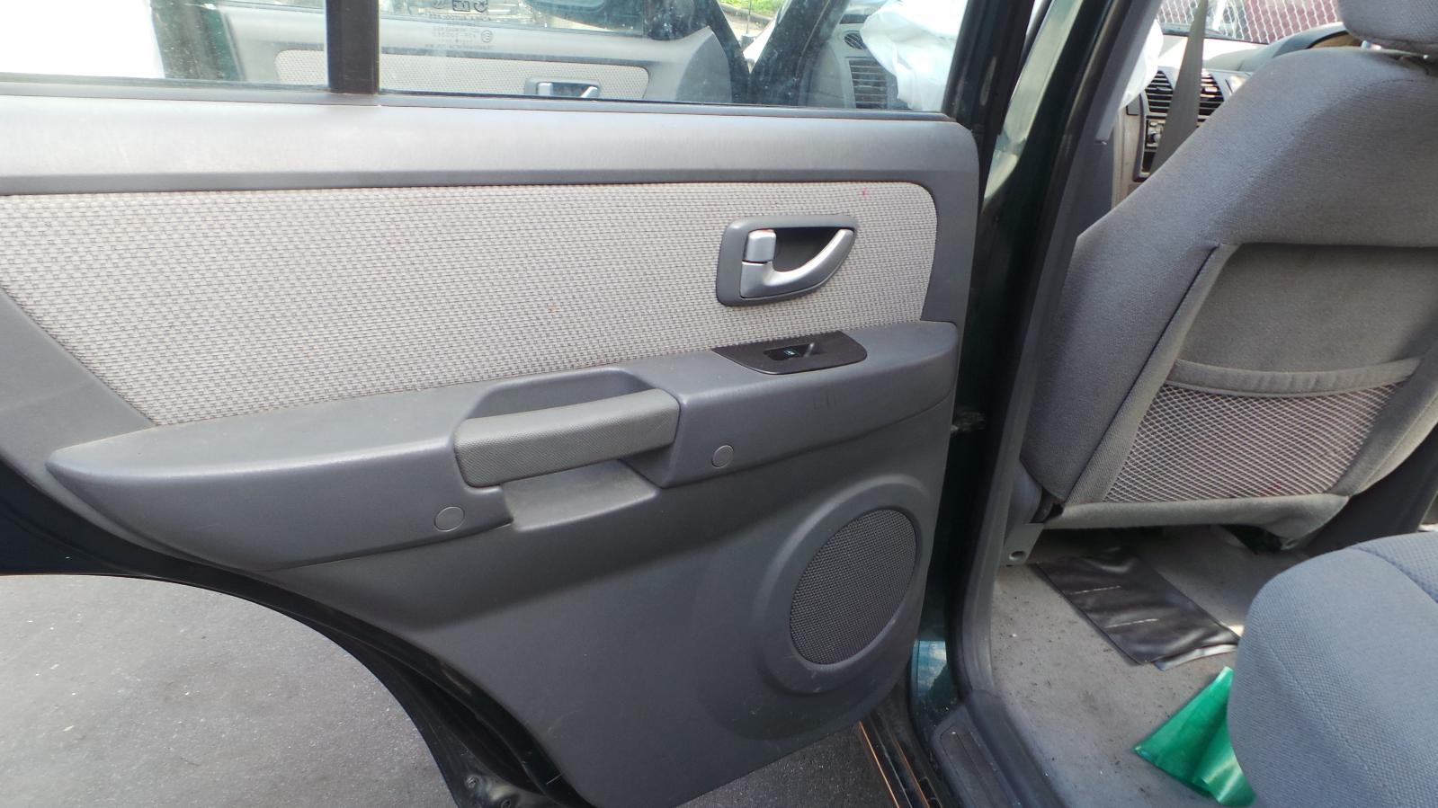 Hyundai Terracan - NM81 2001-2007