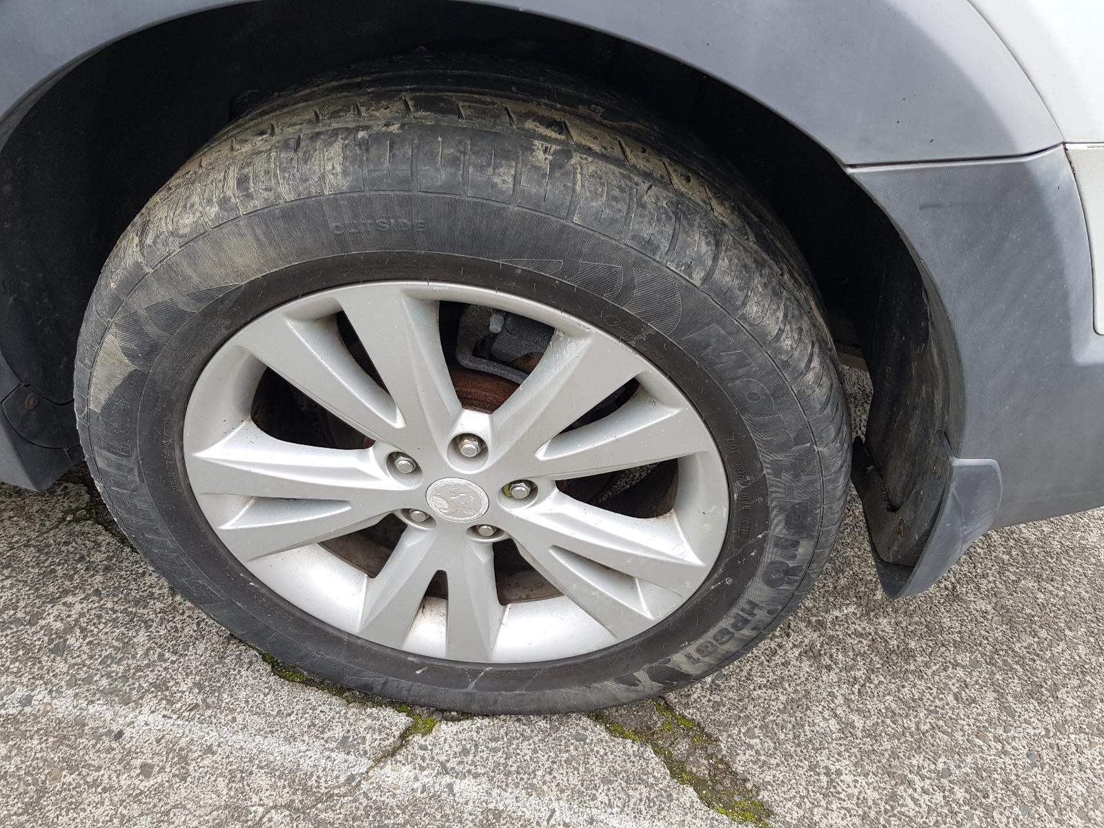 Holden Captiva - Captiva 7 2011-Present