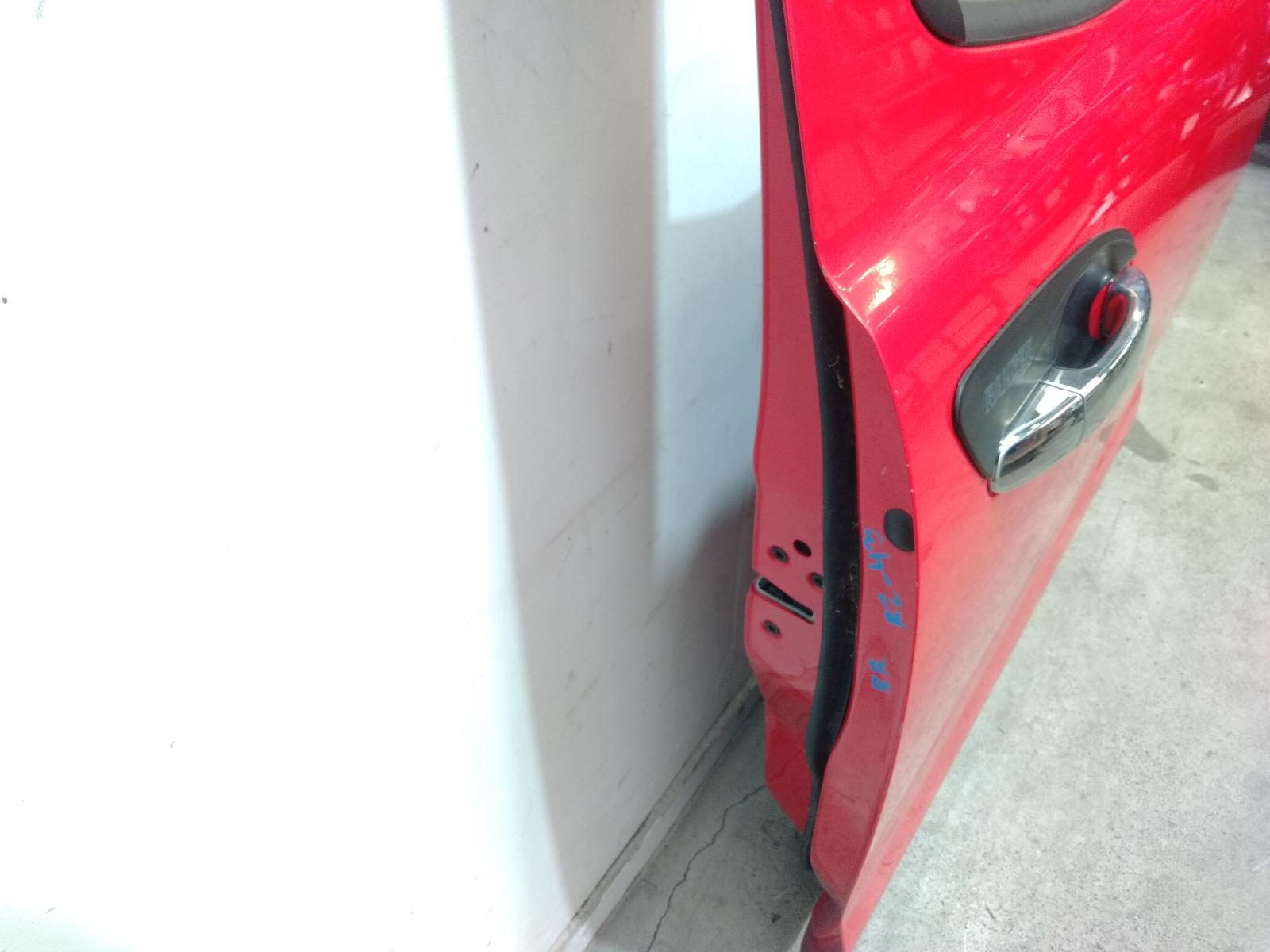 Right_Rear_Door_Sliding