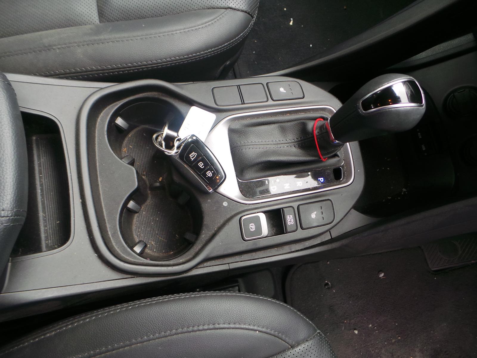 Hyundai Santa Fe - 2013-Present