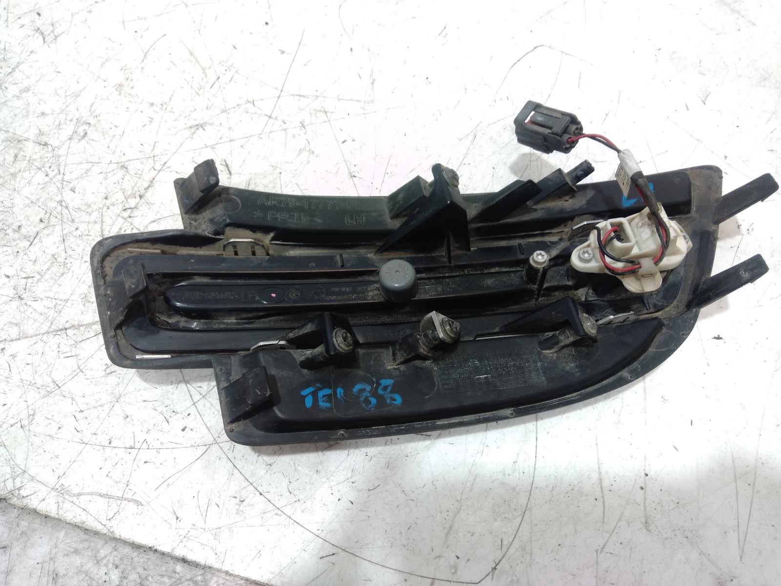 Left_Indicator_Fog_Side