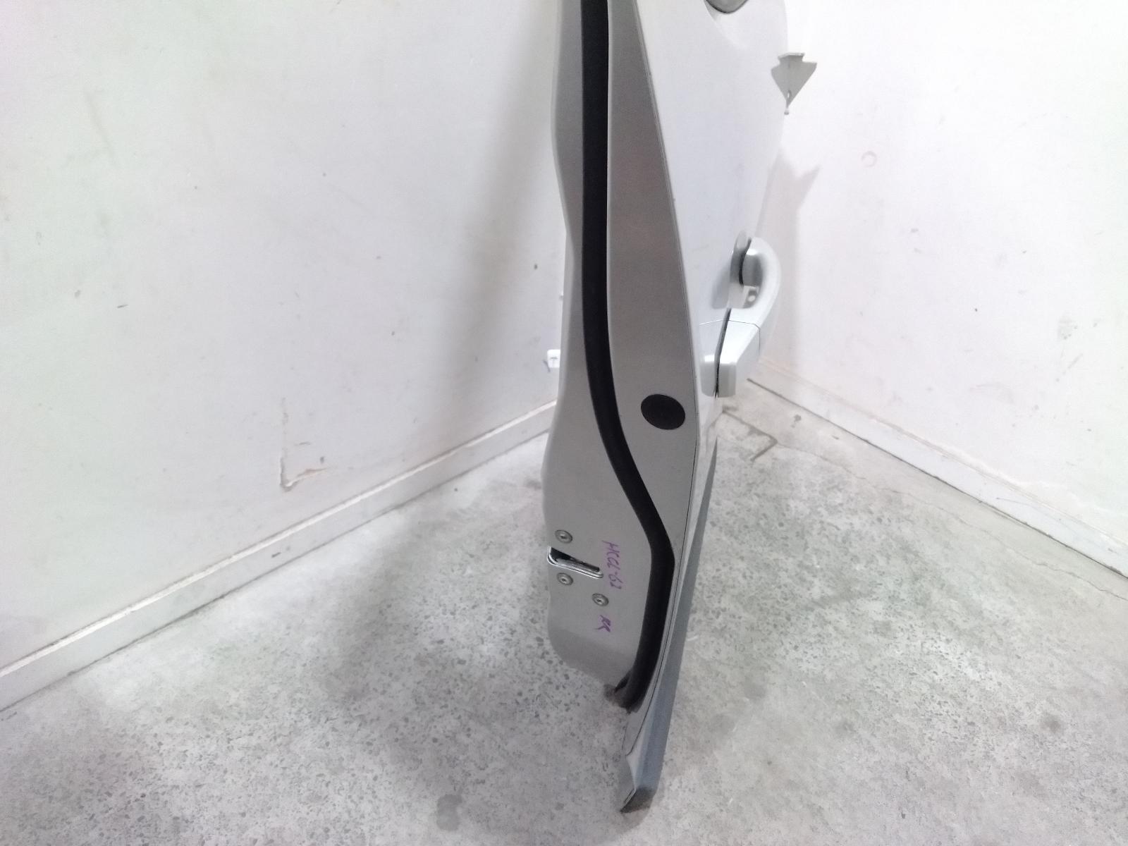 Right_Rear_Door_Sliding