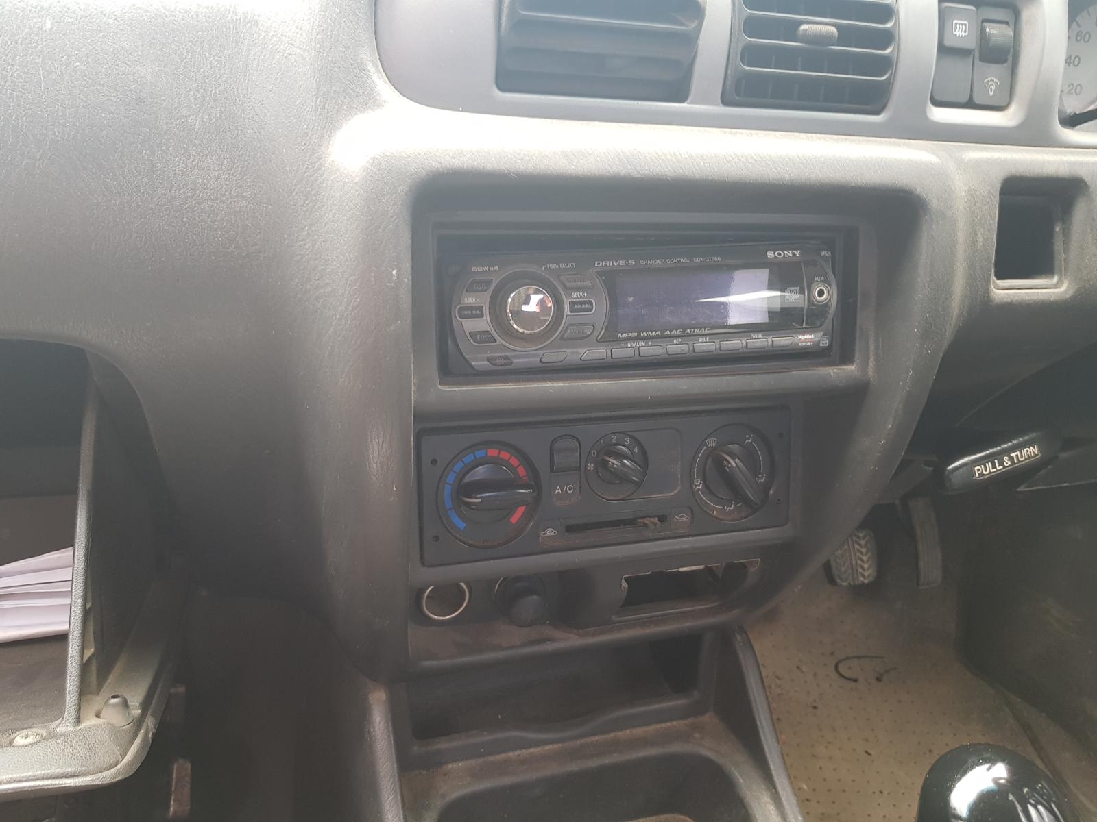 Ford Courier - UT 2005-2006