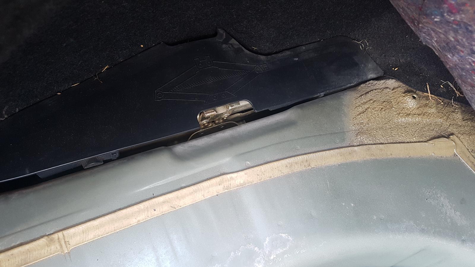 Holden Commodore - VY  2002-2004