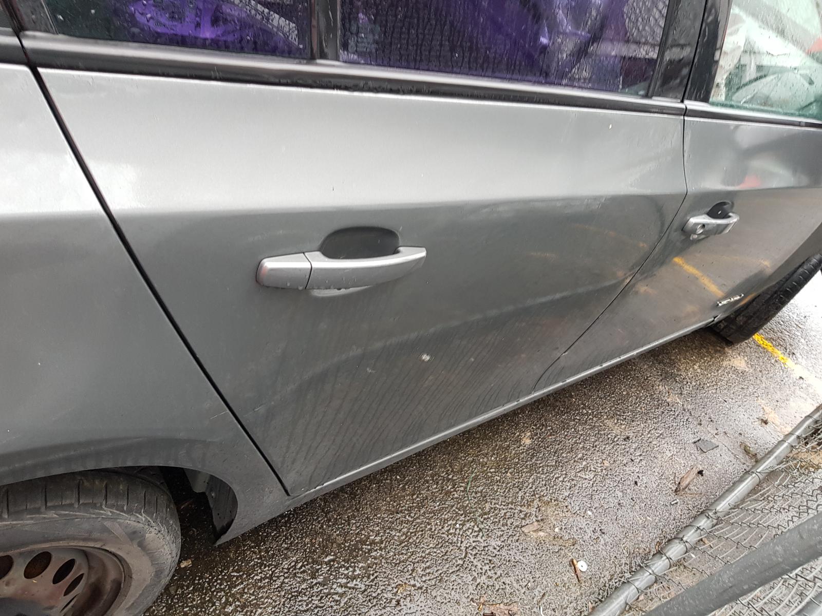 Holden Cruze - 2009-Present