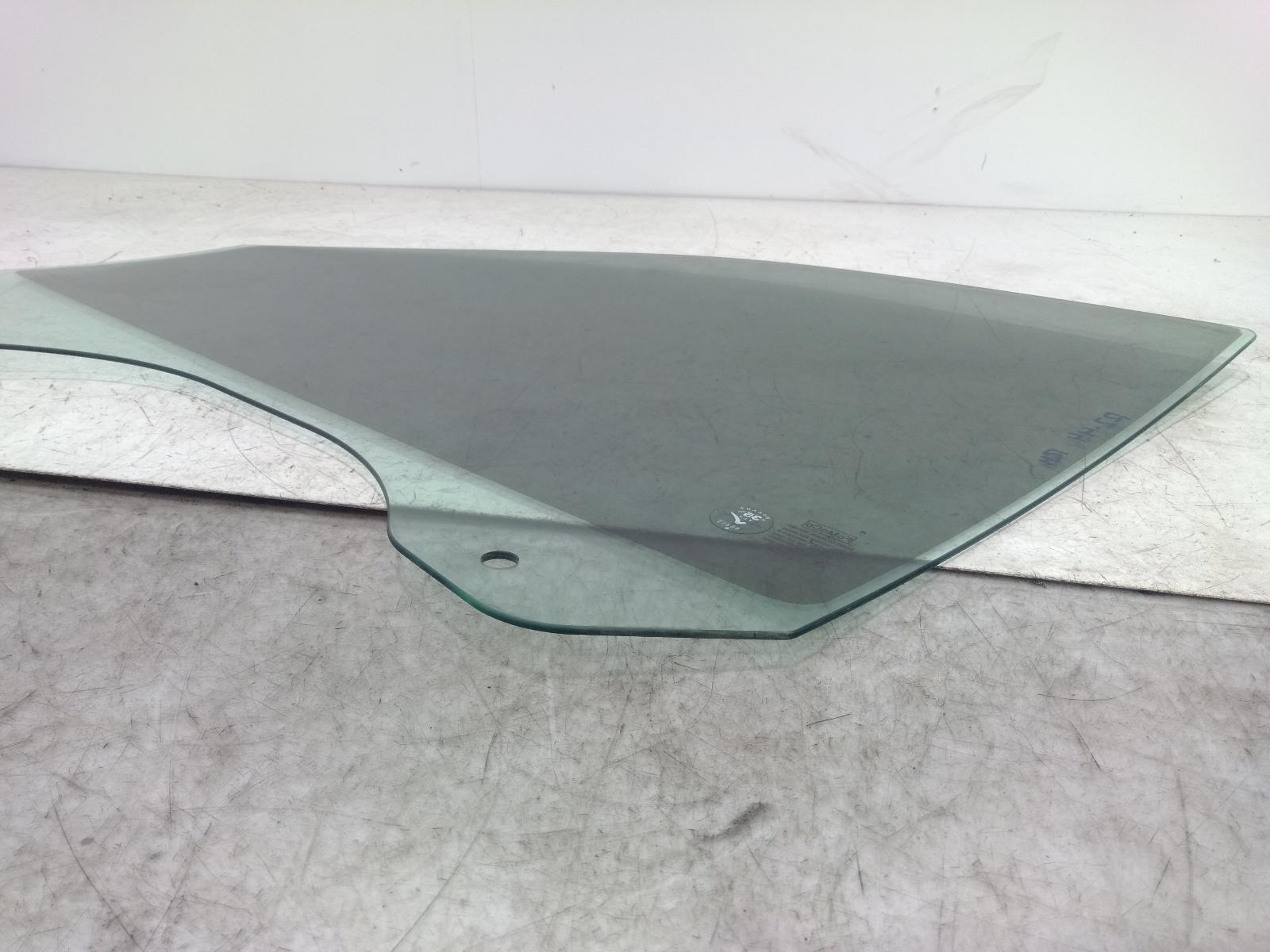 Right_Front_Door_Window