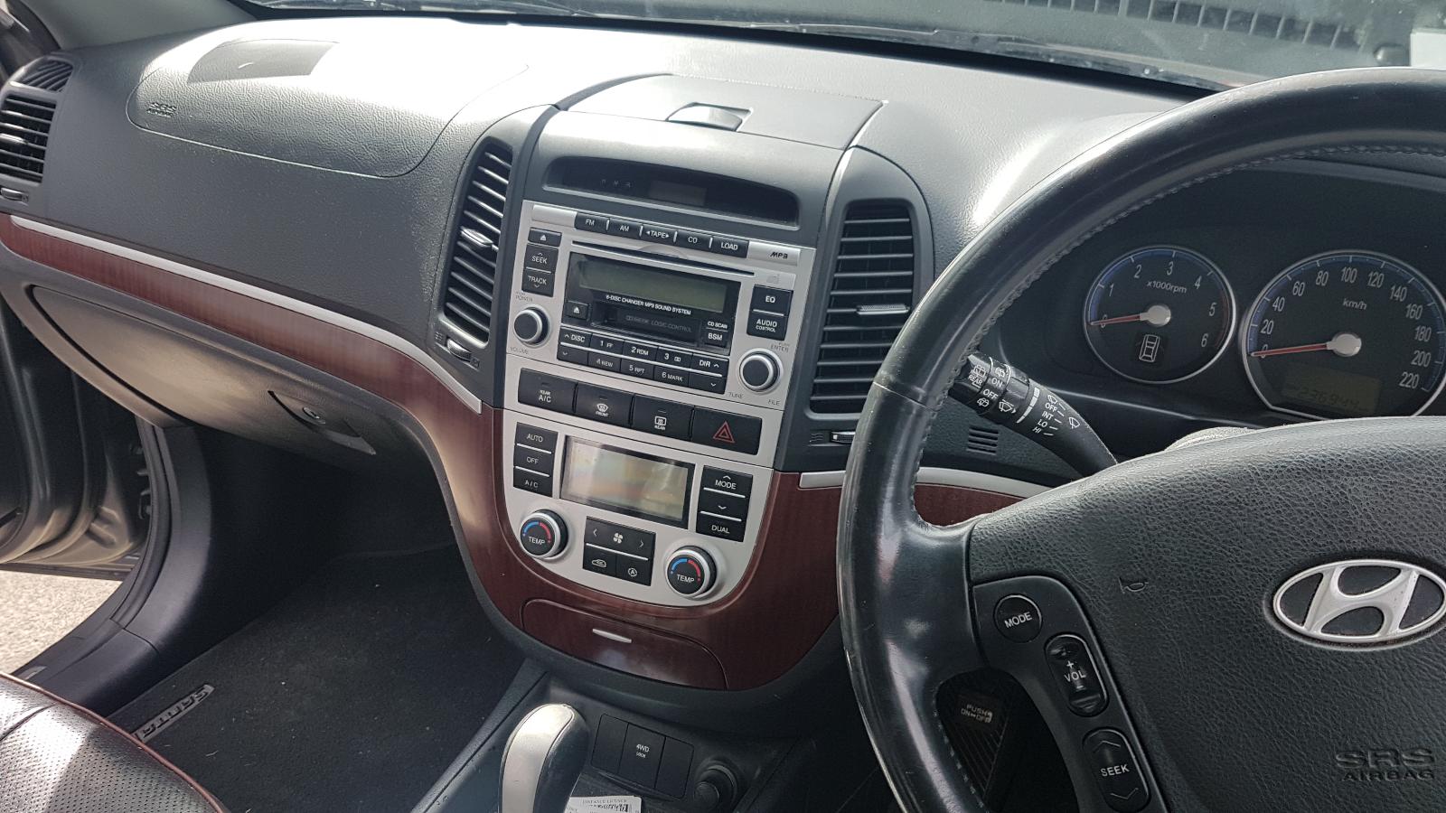 Hyundai Santa Fe - 2006-2012