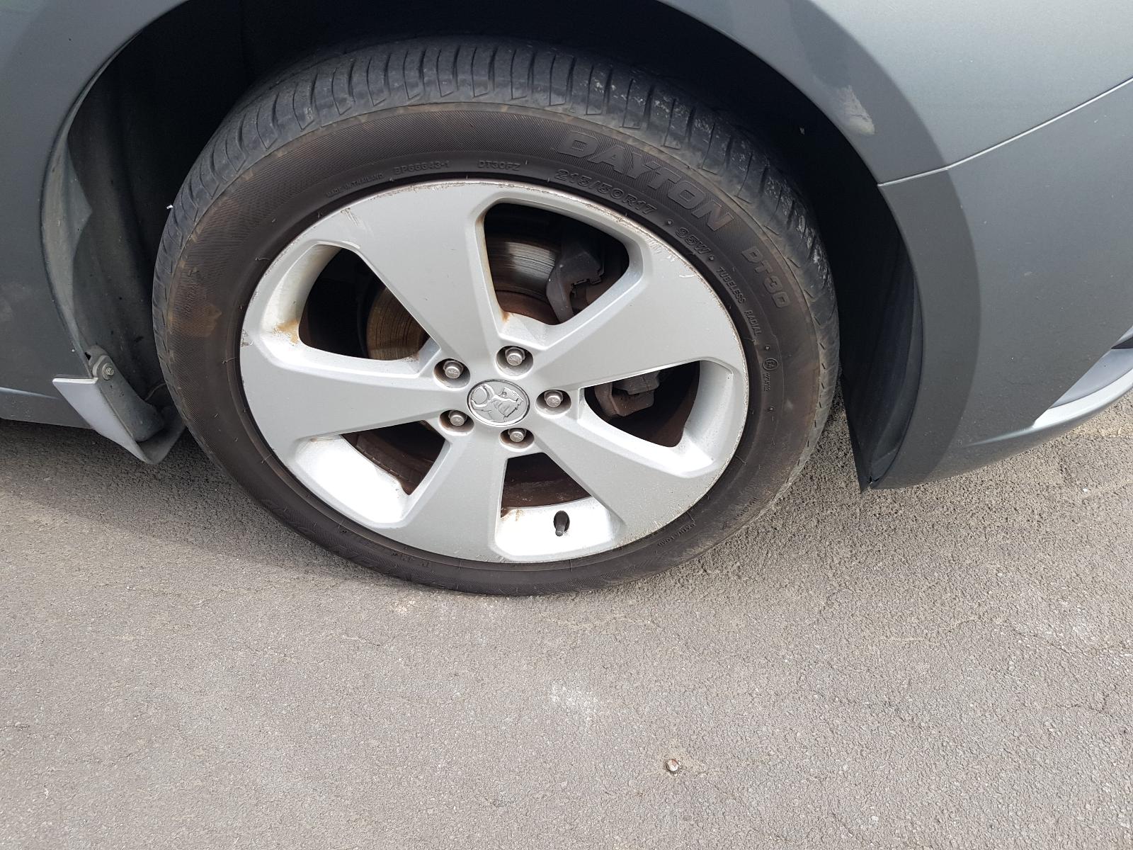 Holden Cruze - 2009-Present