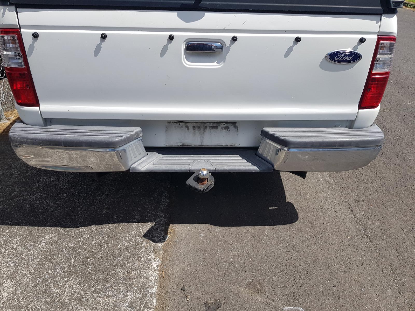 Ford Courier - UT 2005-2006