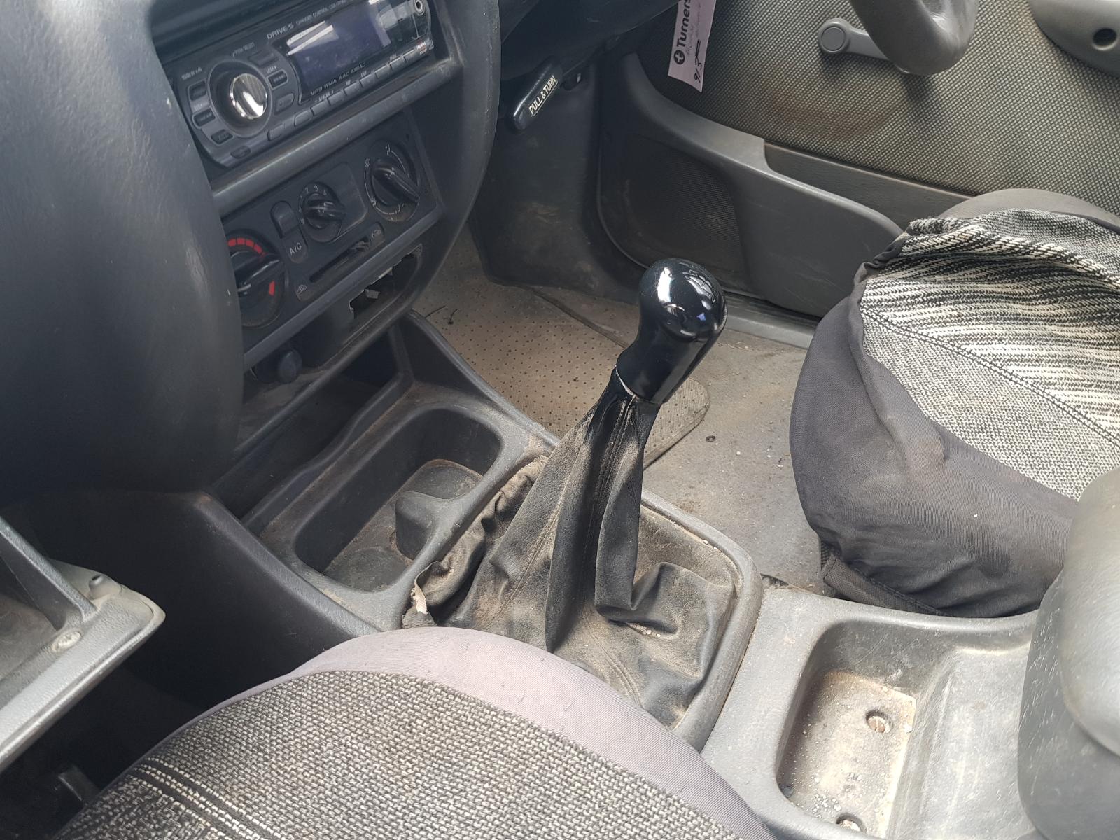 Ford Courier - UT 2005-2006