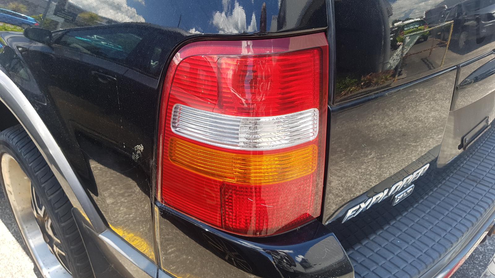 Ford Explorer - UT 2001-2005