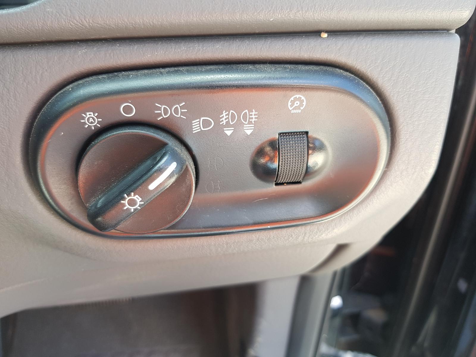 Ford Explorer - UT 2001-2005