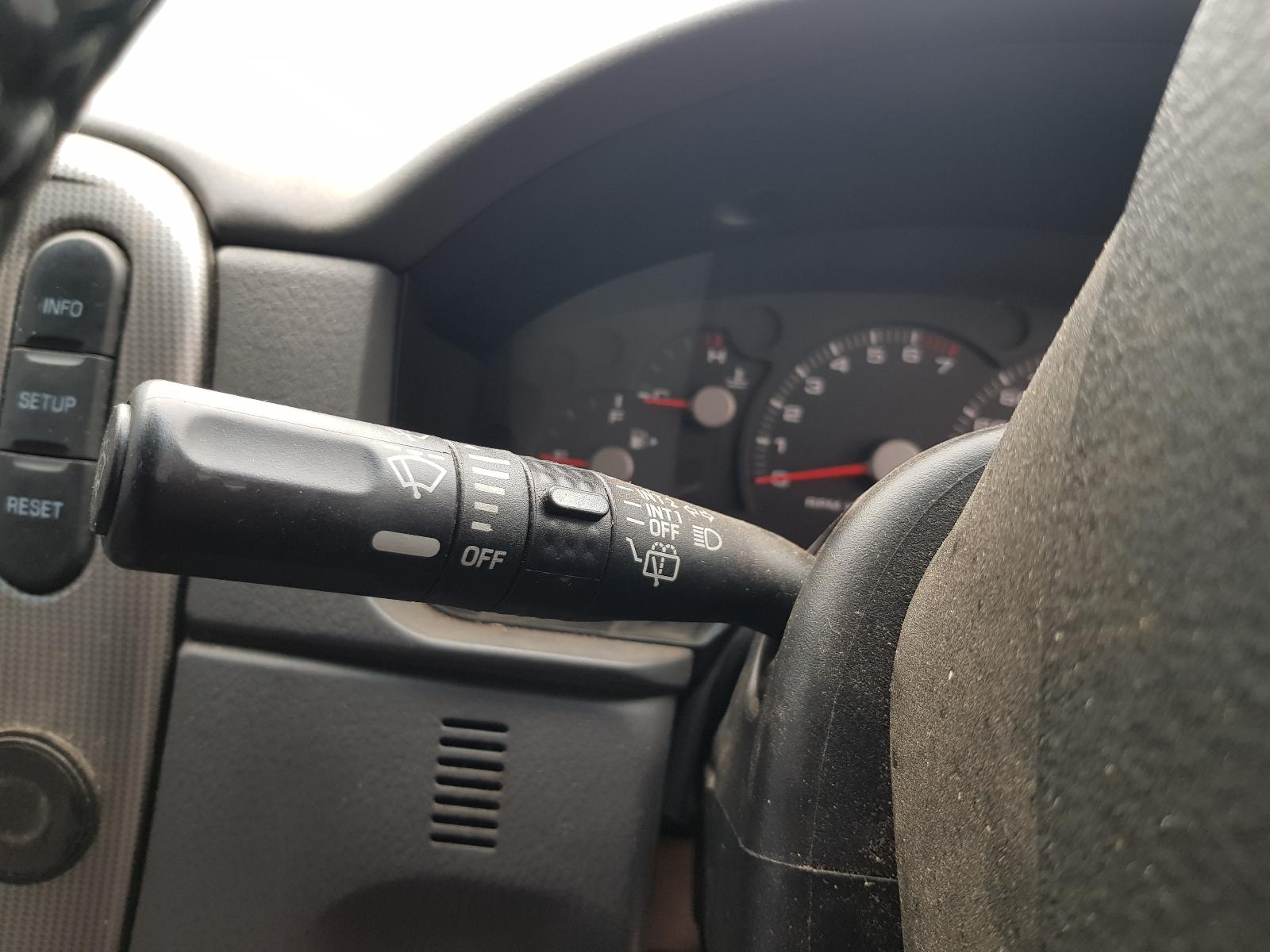 Ford Explorer - UT 2001-2005