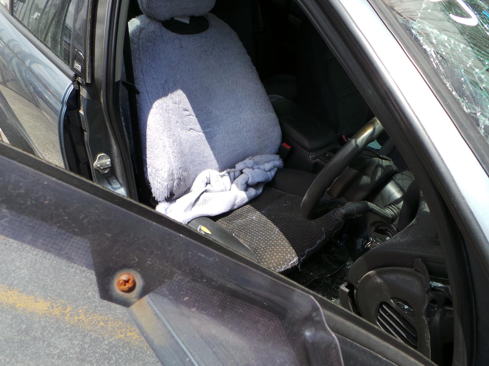 Holden Adventra - VZ 2005-2007