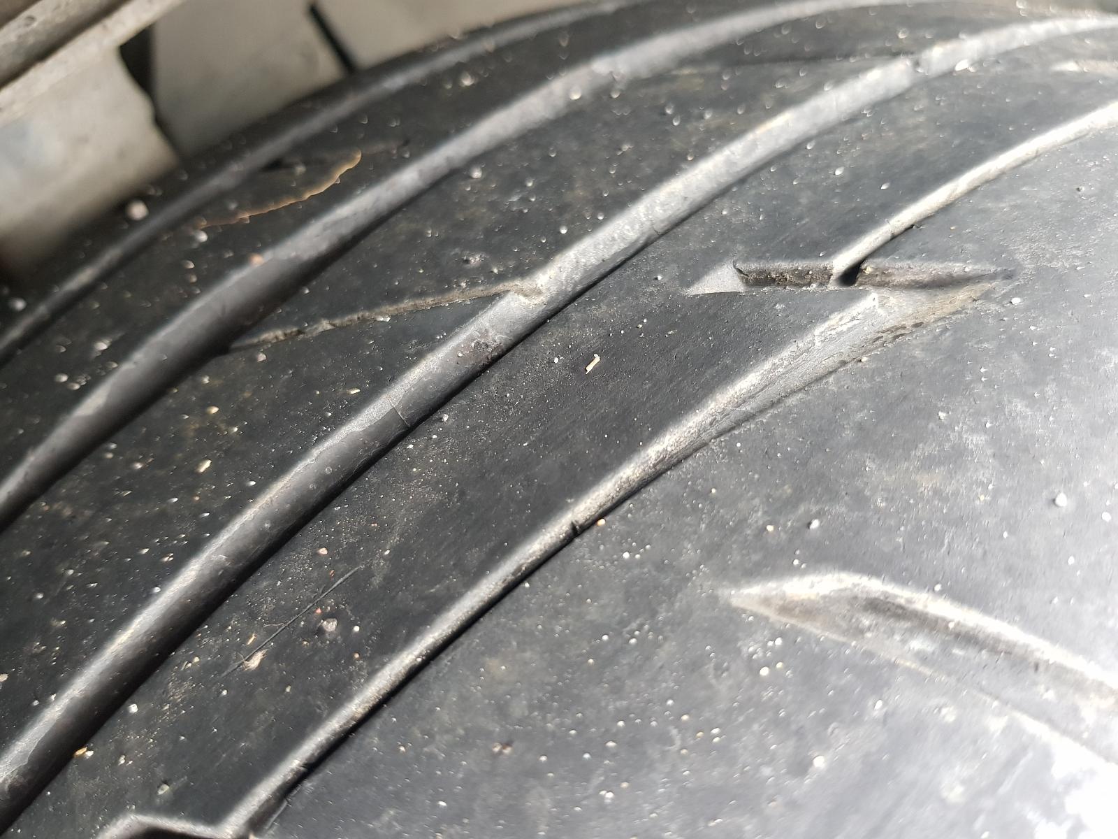 Holden Commodore - VE Omega 06-