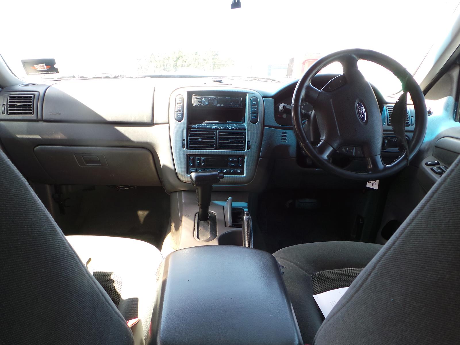 Ford Explorer - UT 2001-2005