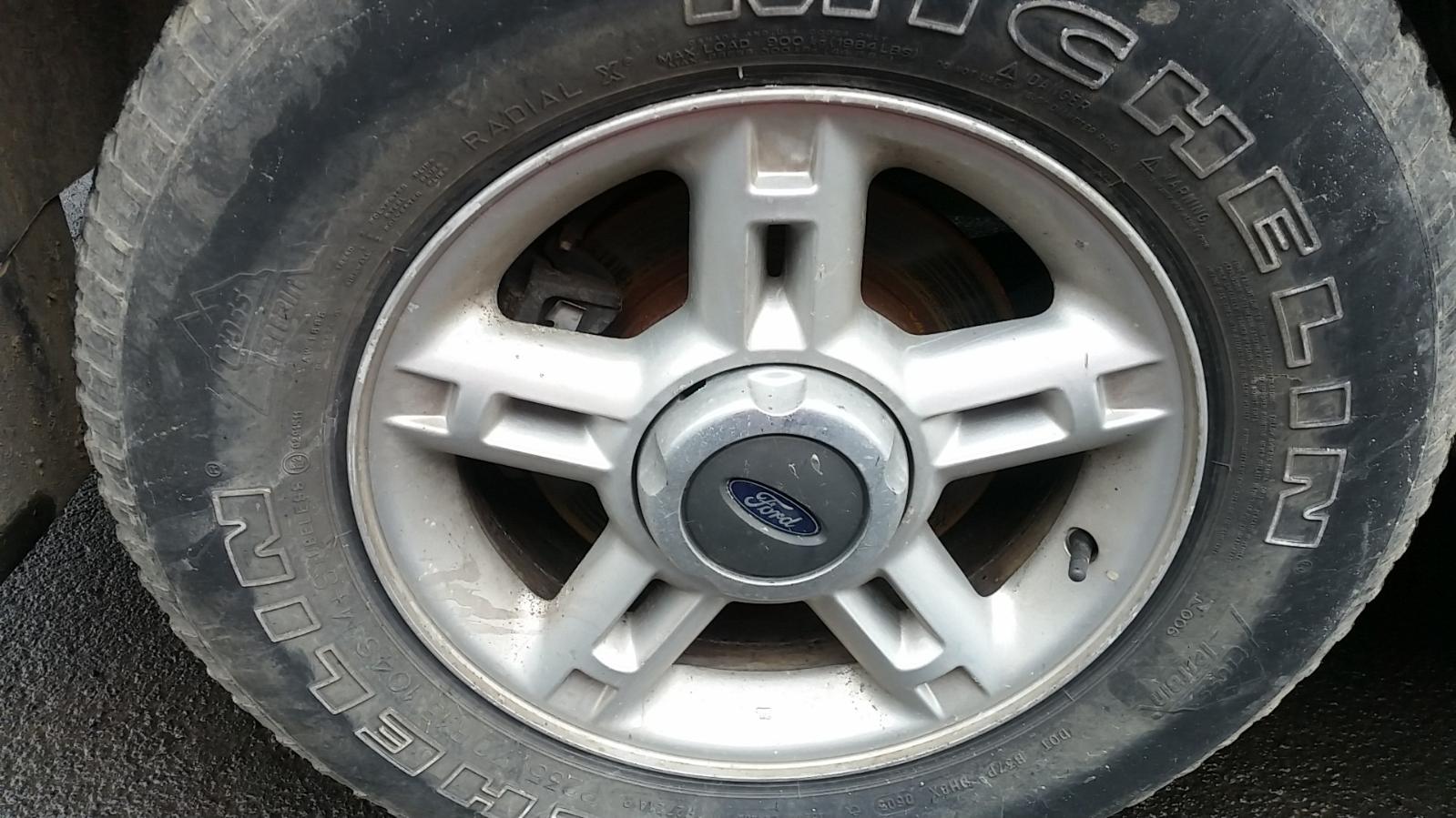 Ford Explorer - UT 2001-2005