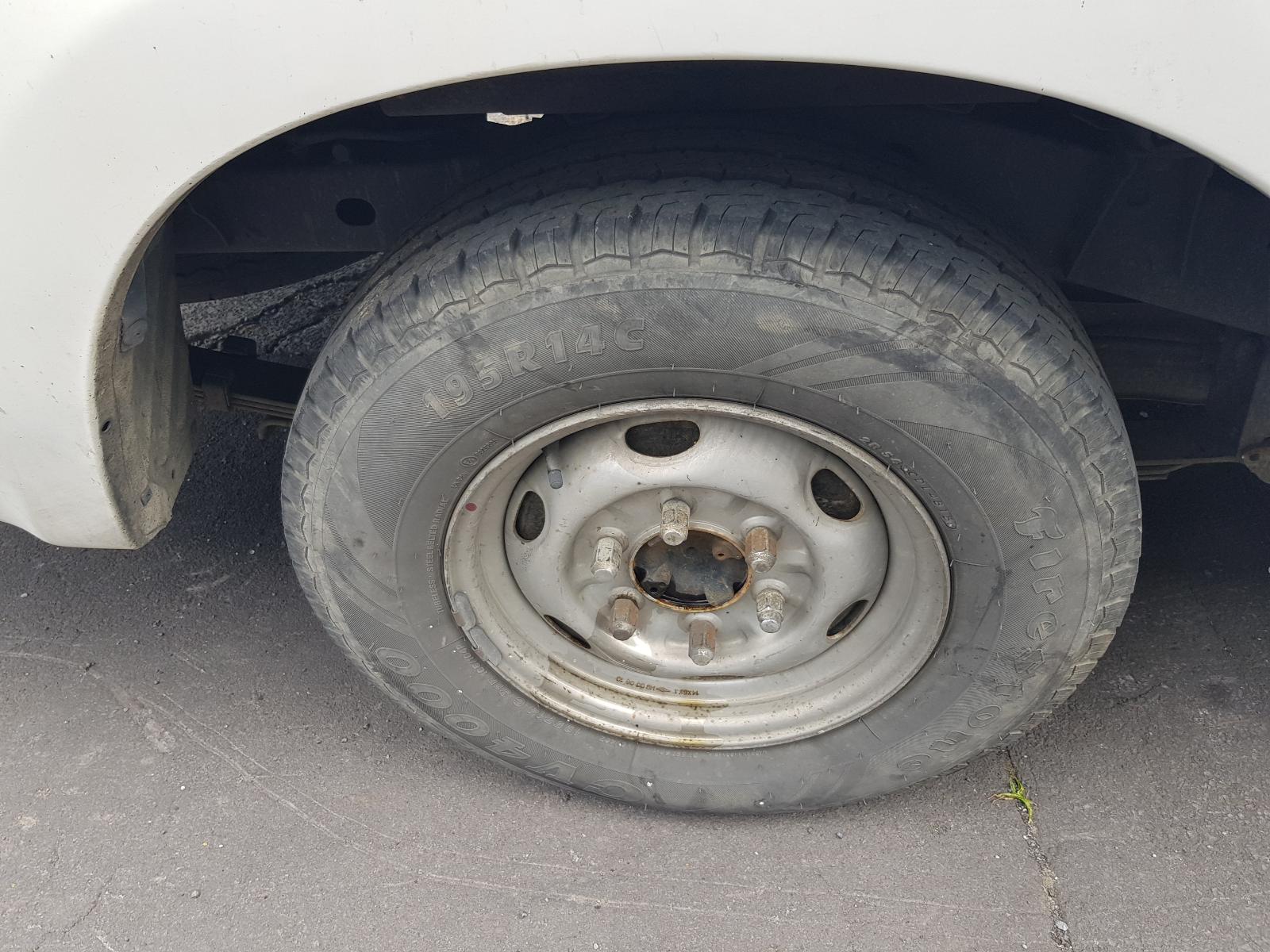 Ford Courier - UT 2005-2006