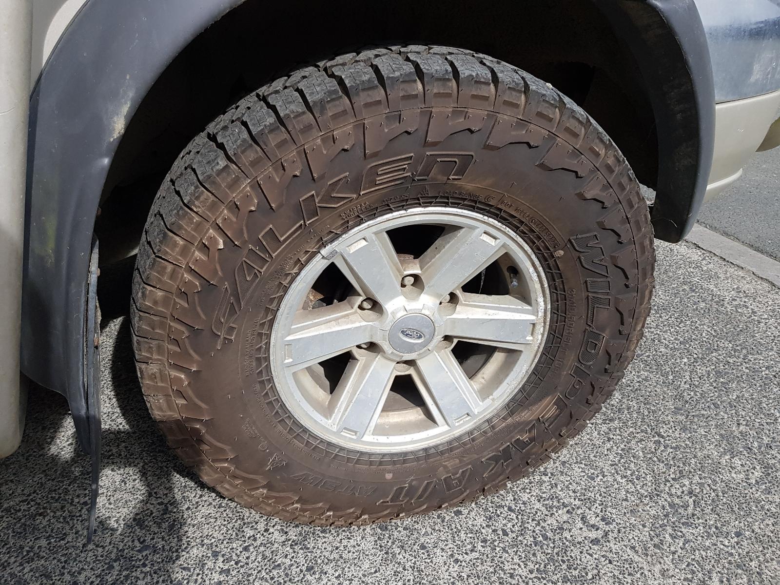 Ford Courier - UT 2005-2006