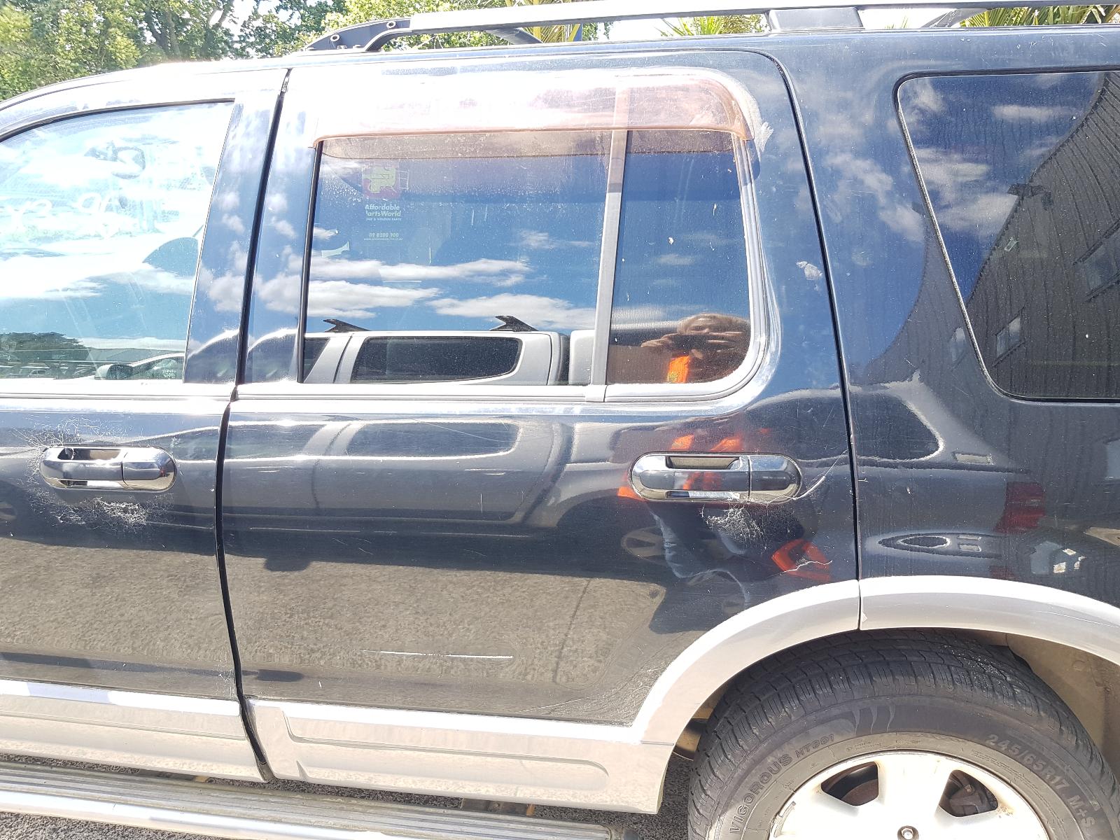 Ford Explorer - UT 2001-2005