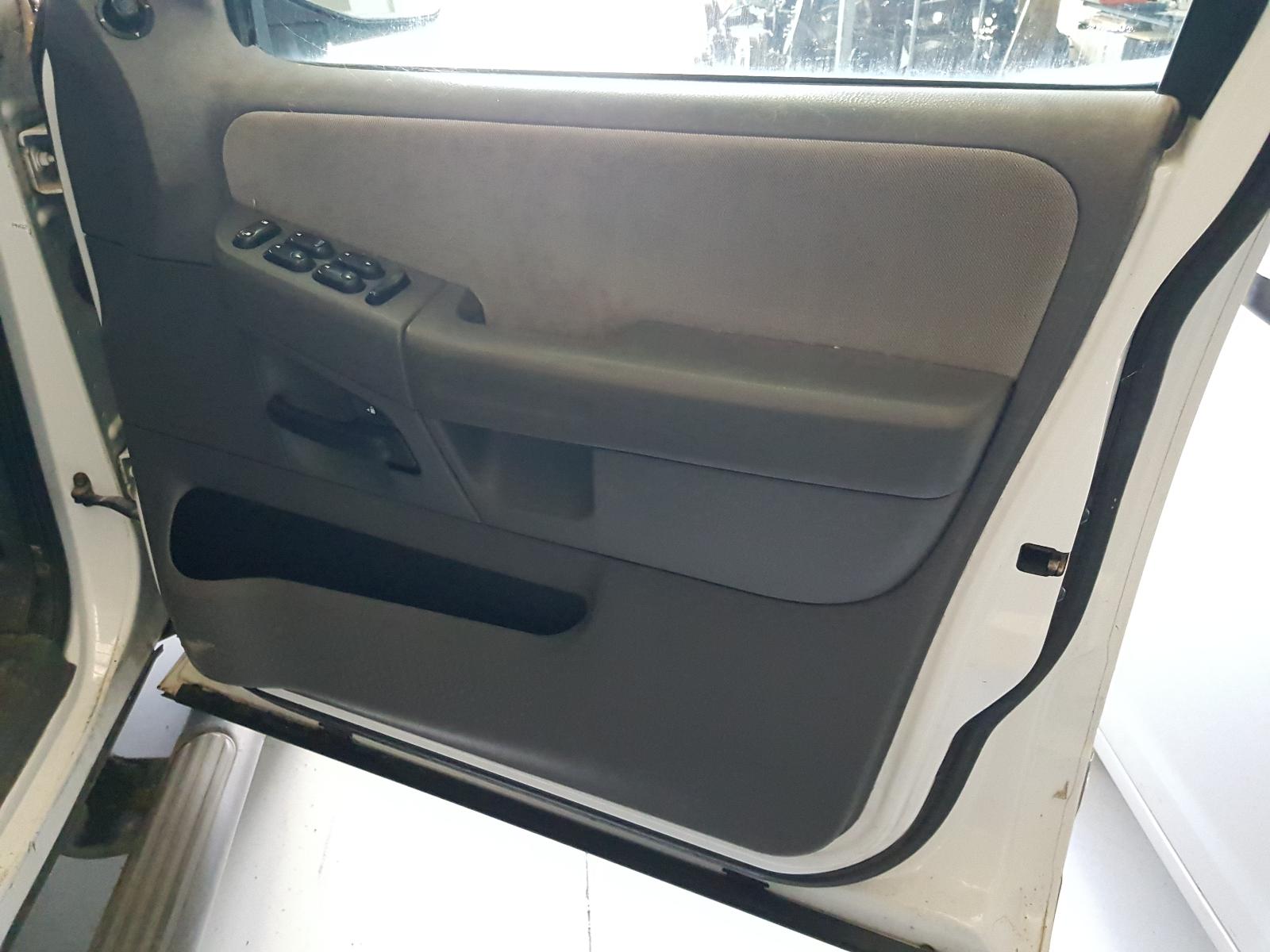 Ford Explorer - UT 2005-2007