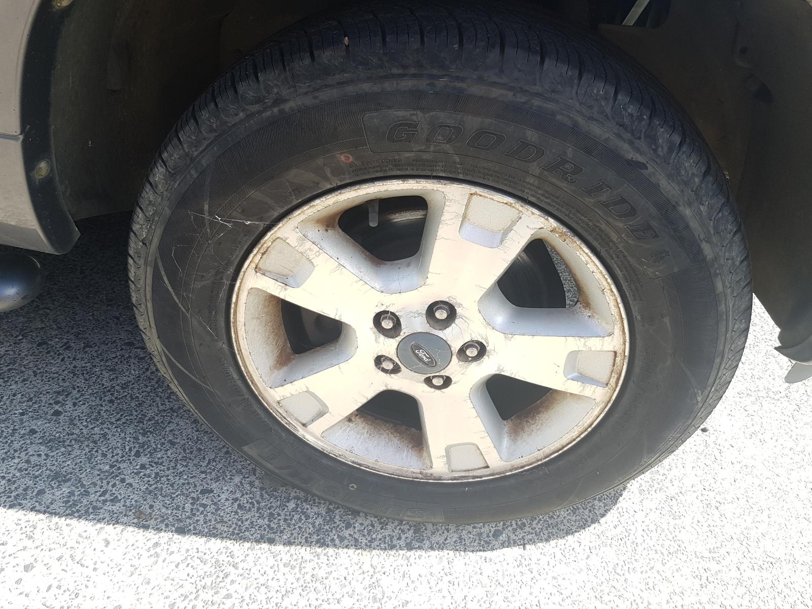 Ford Explorer - UT 2001-2005