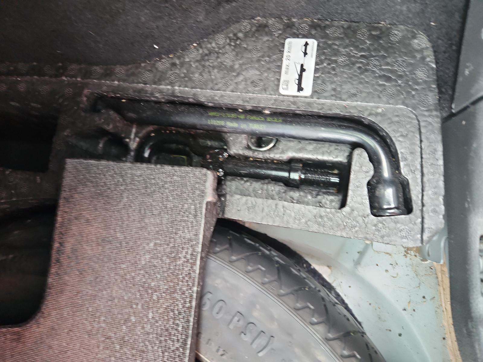 Ford Kuga - TE 2012-2013