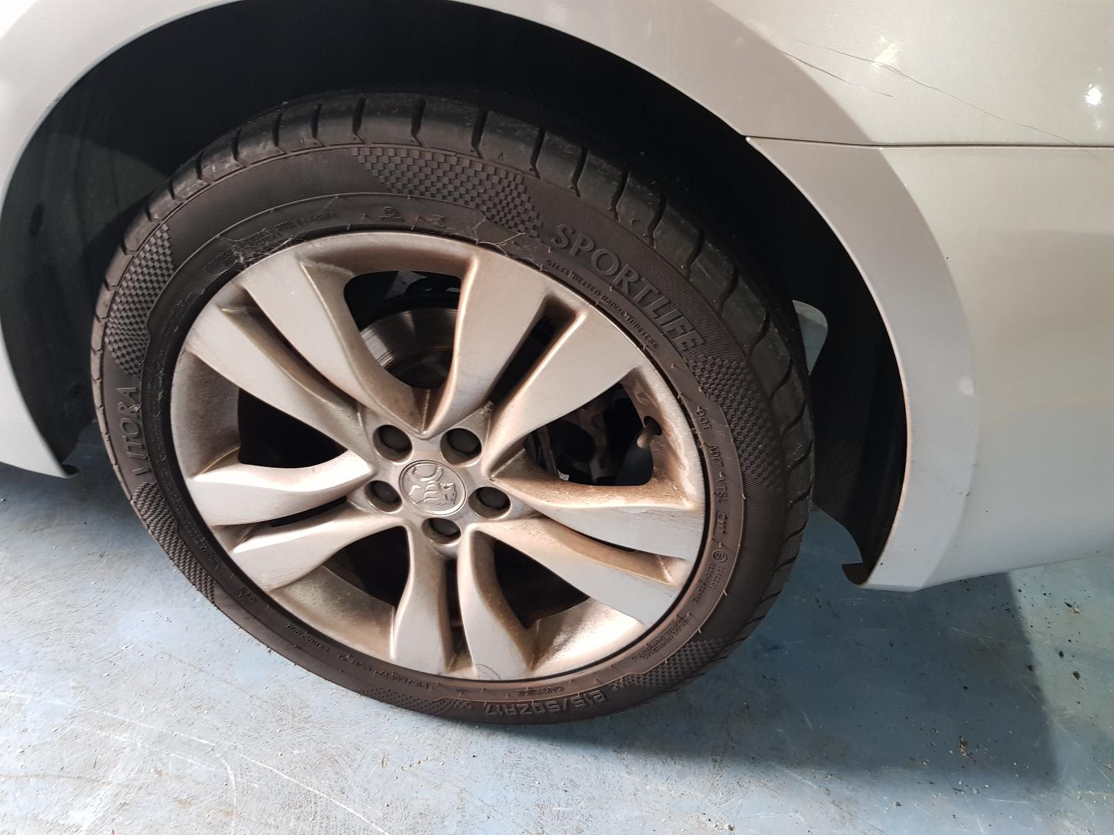 Holden Cruze - 2009-Present