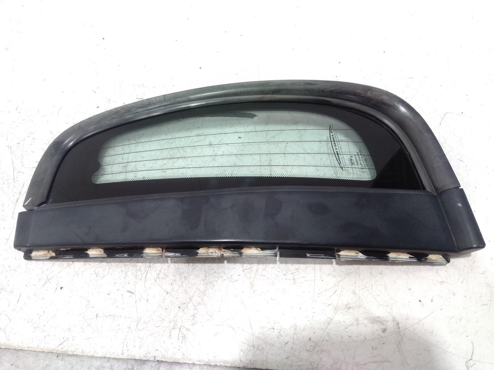 Left_Rear_Side_Glass