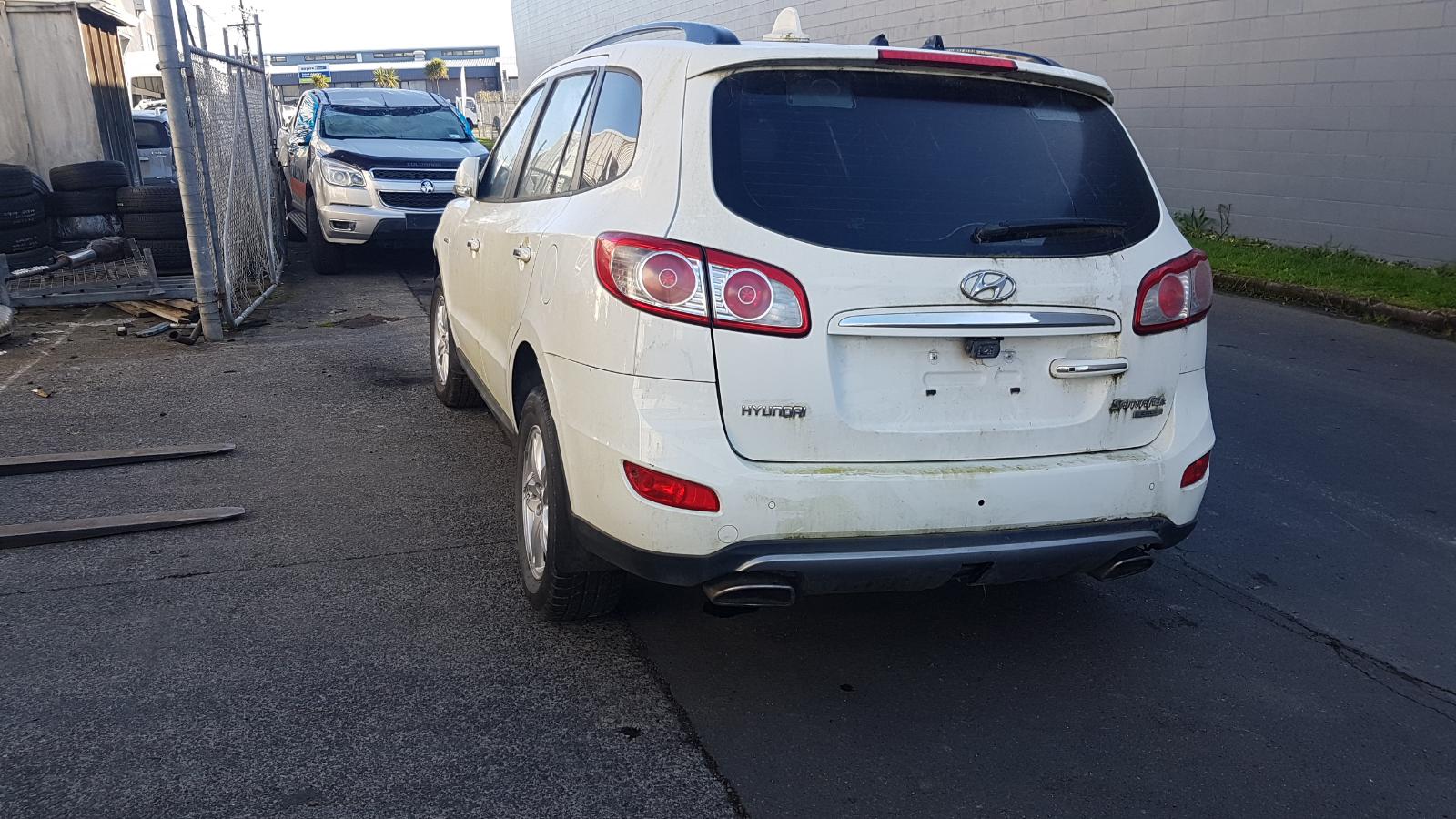 Hyundai Santa Fe - 2006-2012