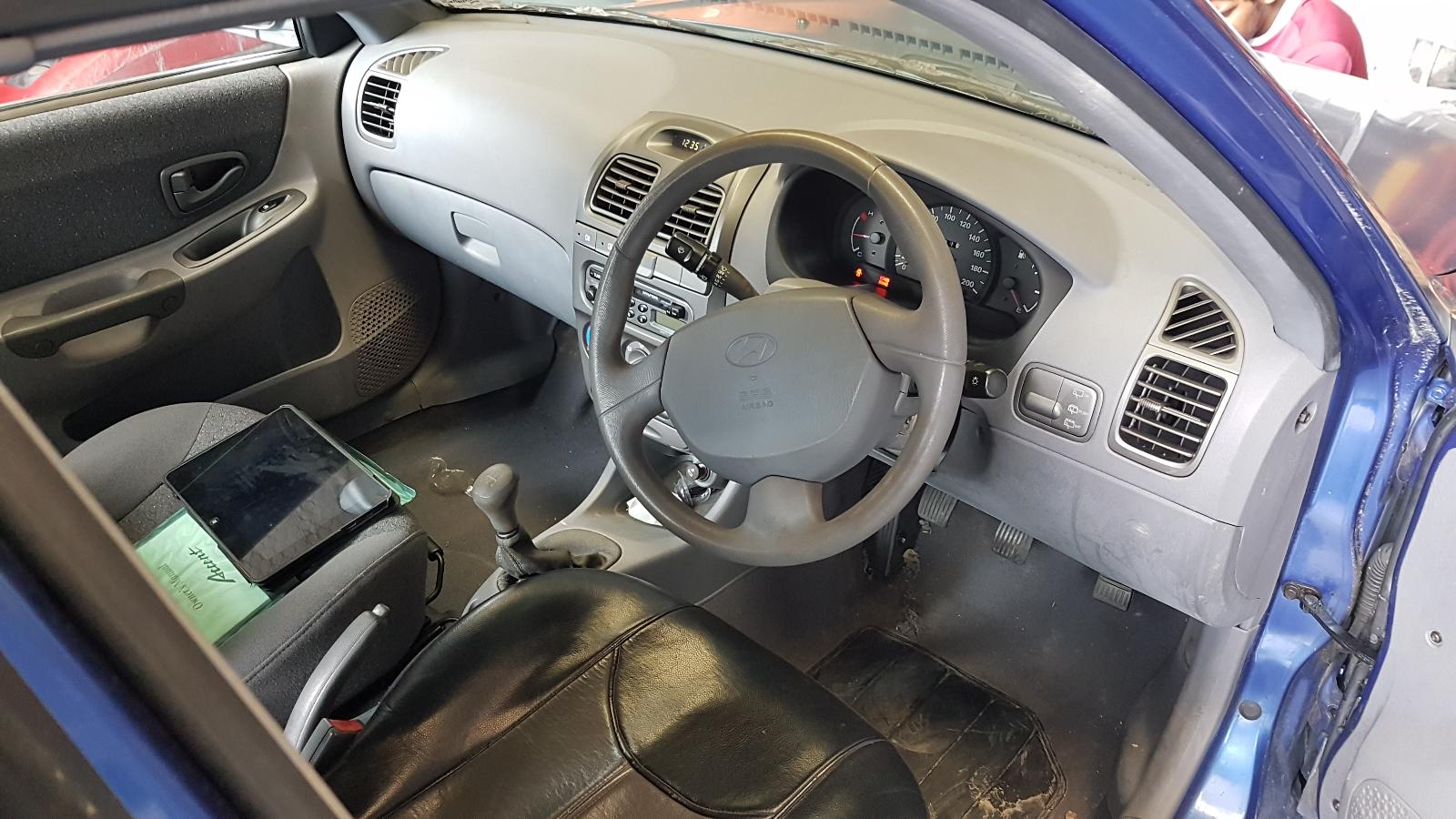 Hyundai Accent - 2000-2003