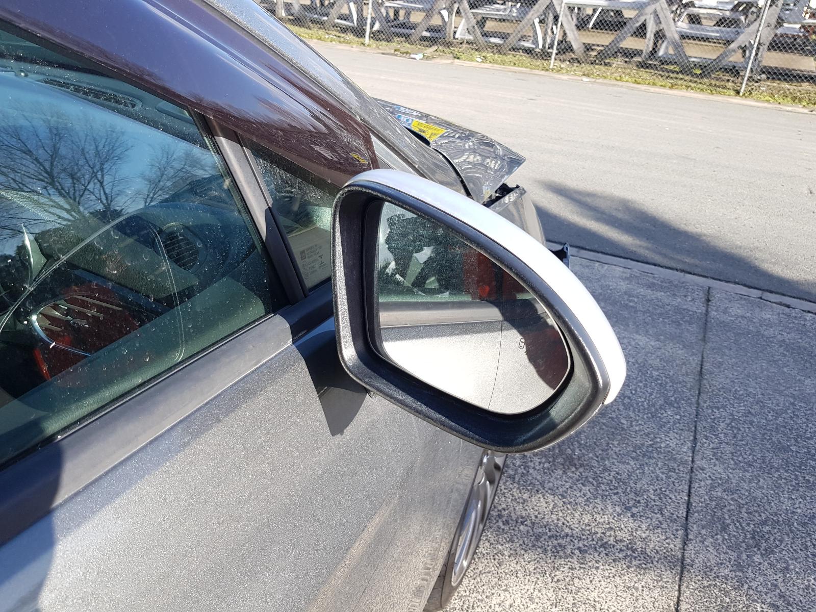 Holden Astra - J 2009-Present