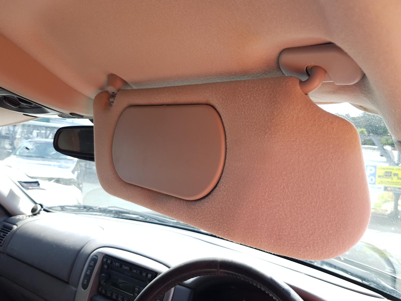 Ford Explorer - UT 2001-2005