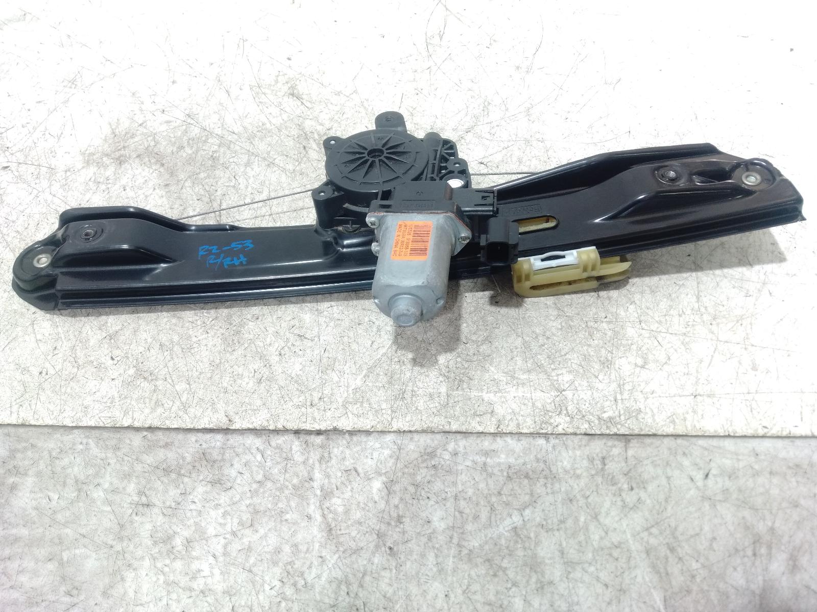 Right Rear Wnd Reg Motor