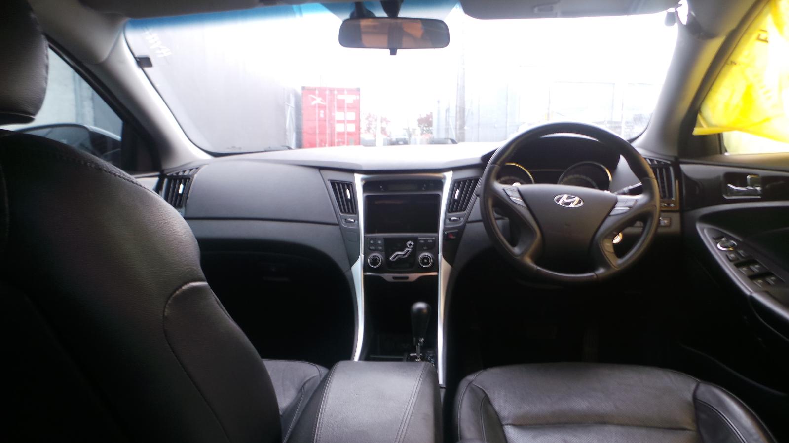 Hyundai i45 - 2010-2013