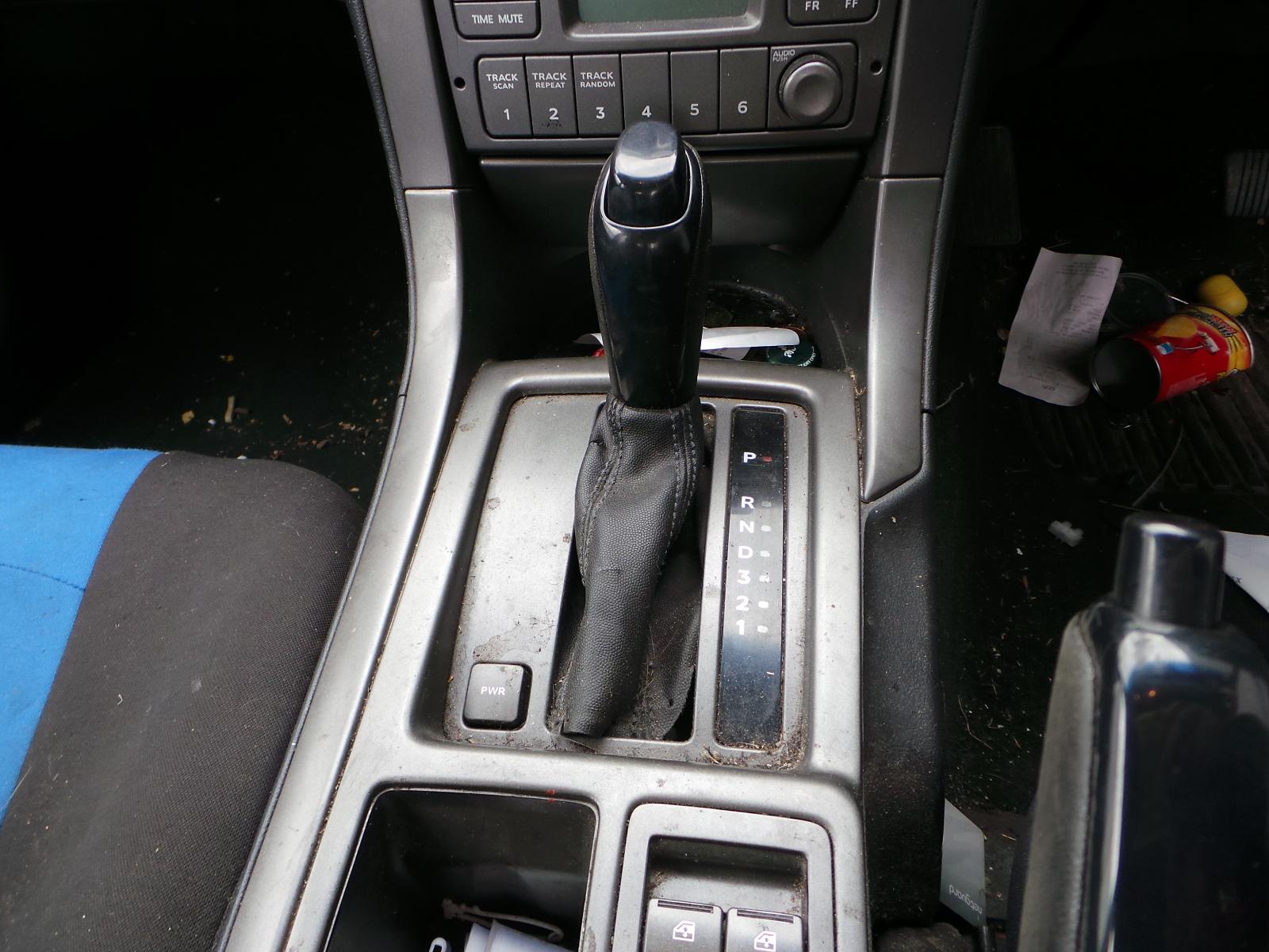 Holden Crewman - VZ  2004-2007