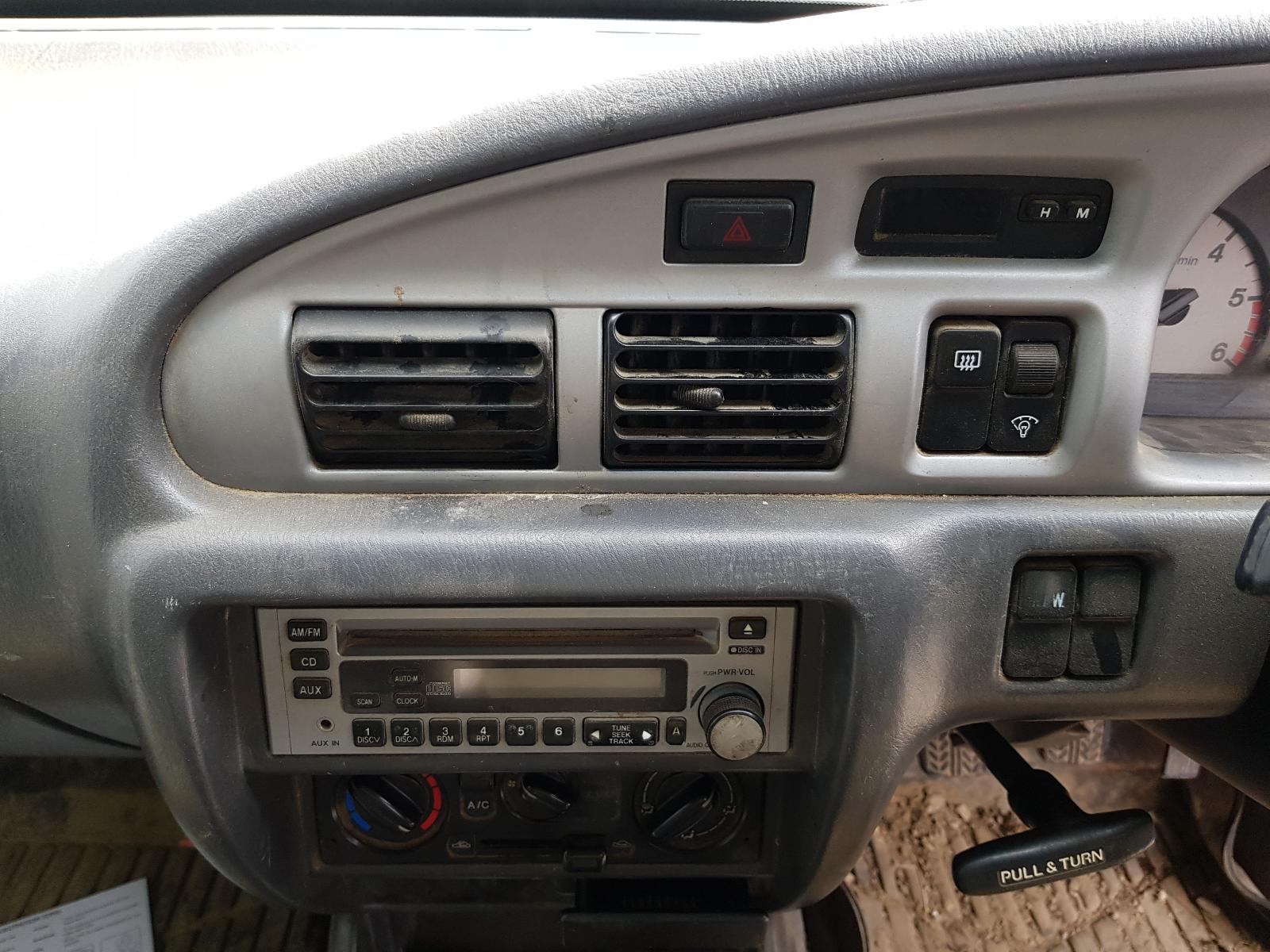 Ford Courier - UT 2005-2006