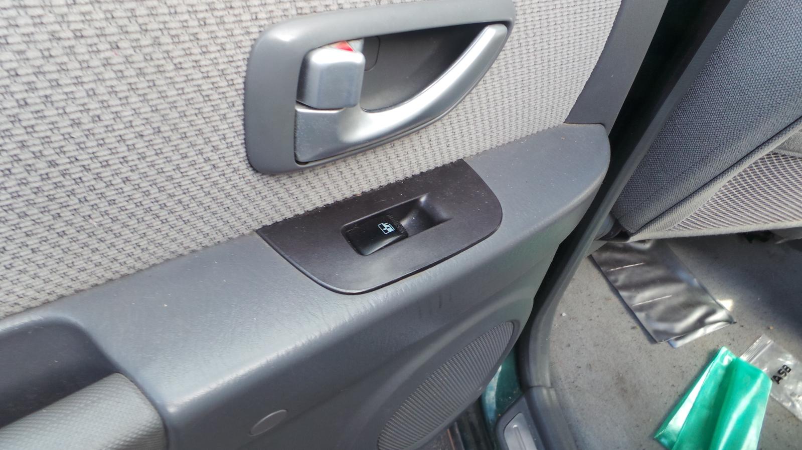 Hyundai Terracan - NM81 2001-2007