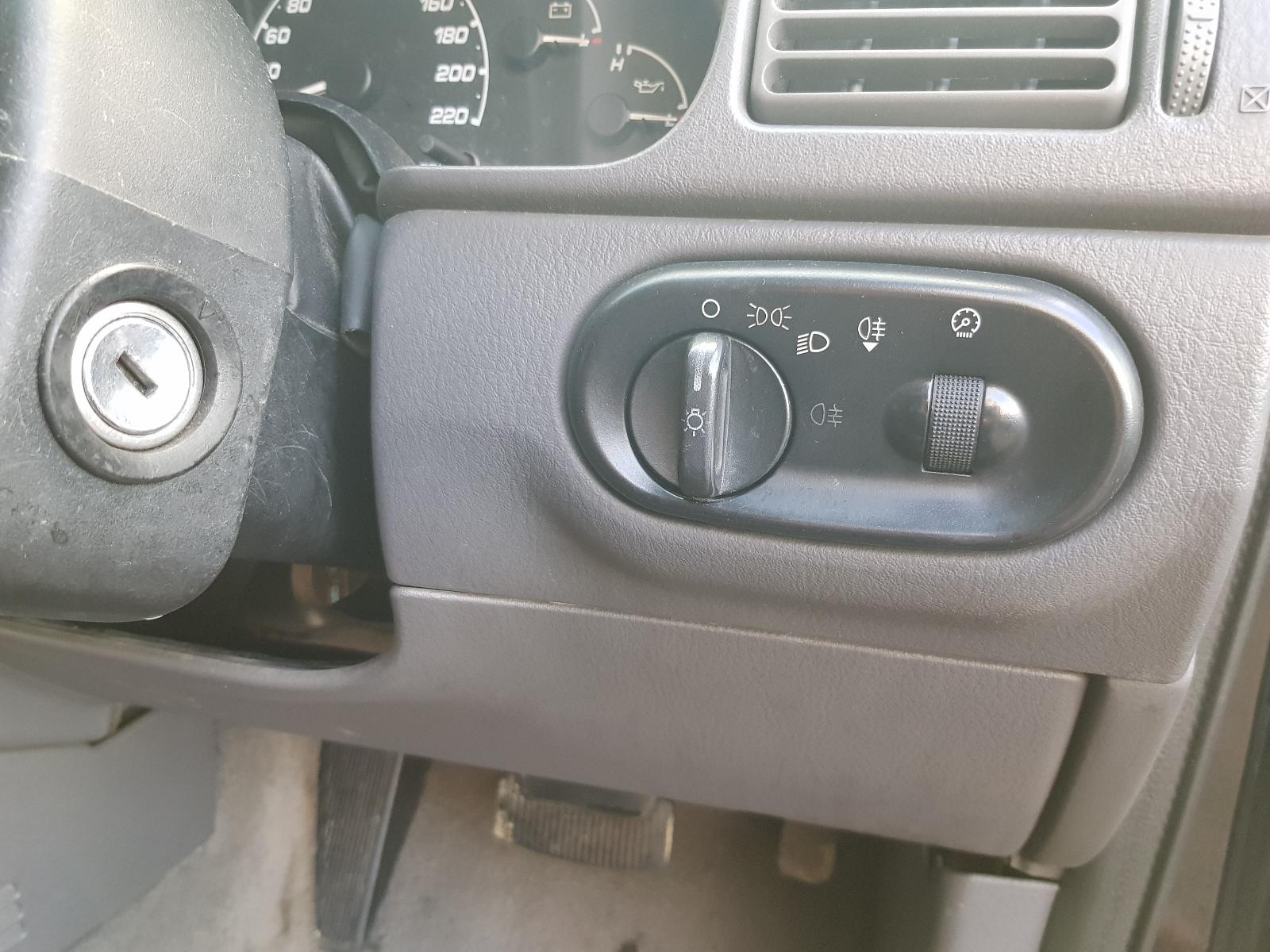 Ford Explorer - UT 2001-2005