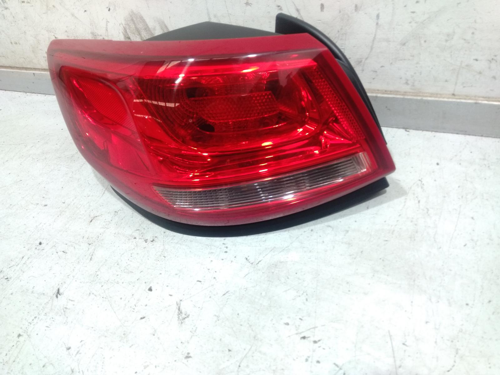 Left Taillight