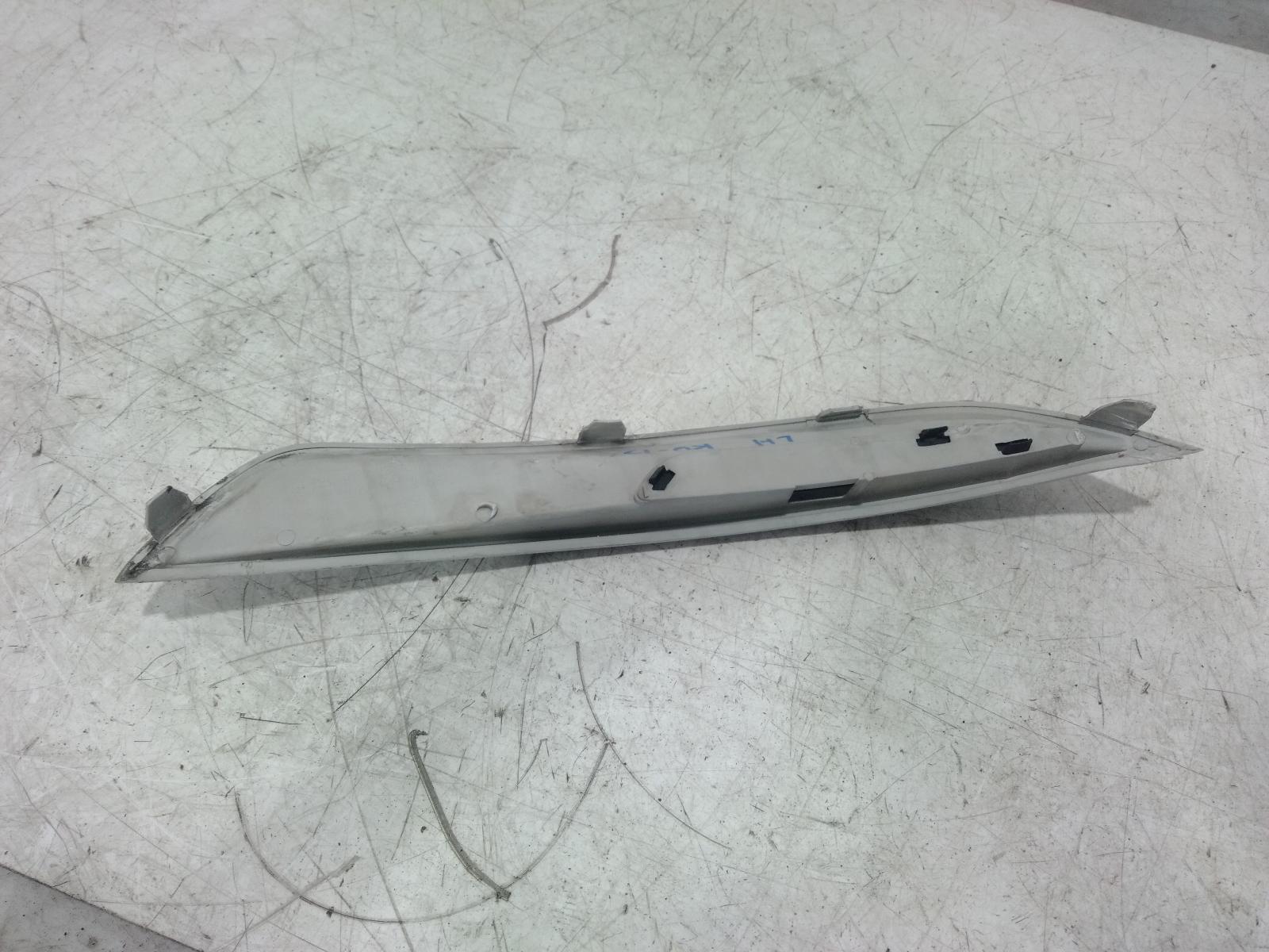 Left_Headlight_Surround