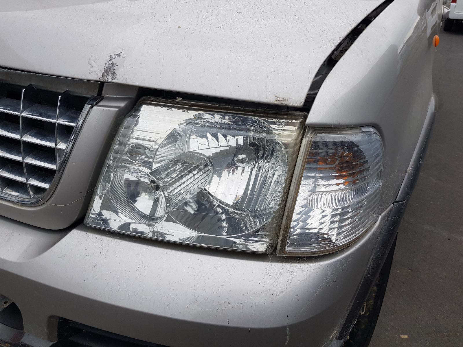 Ford Explorer - UT 2001-2005