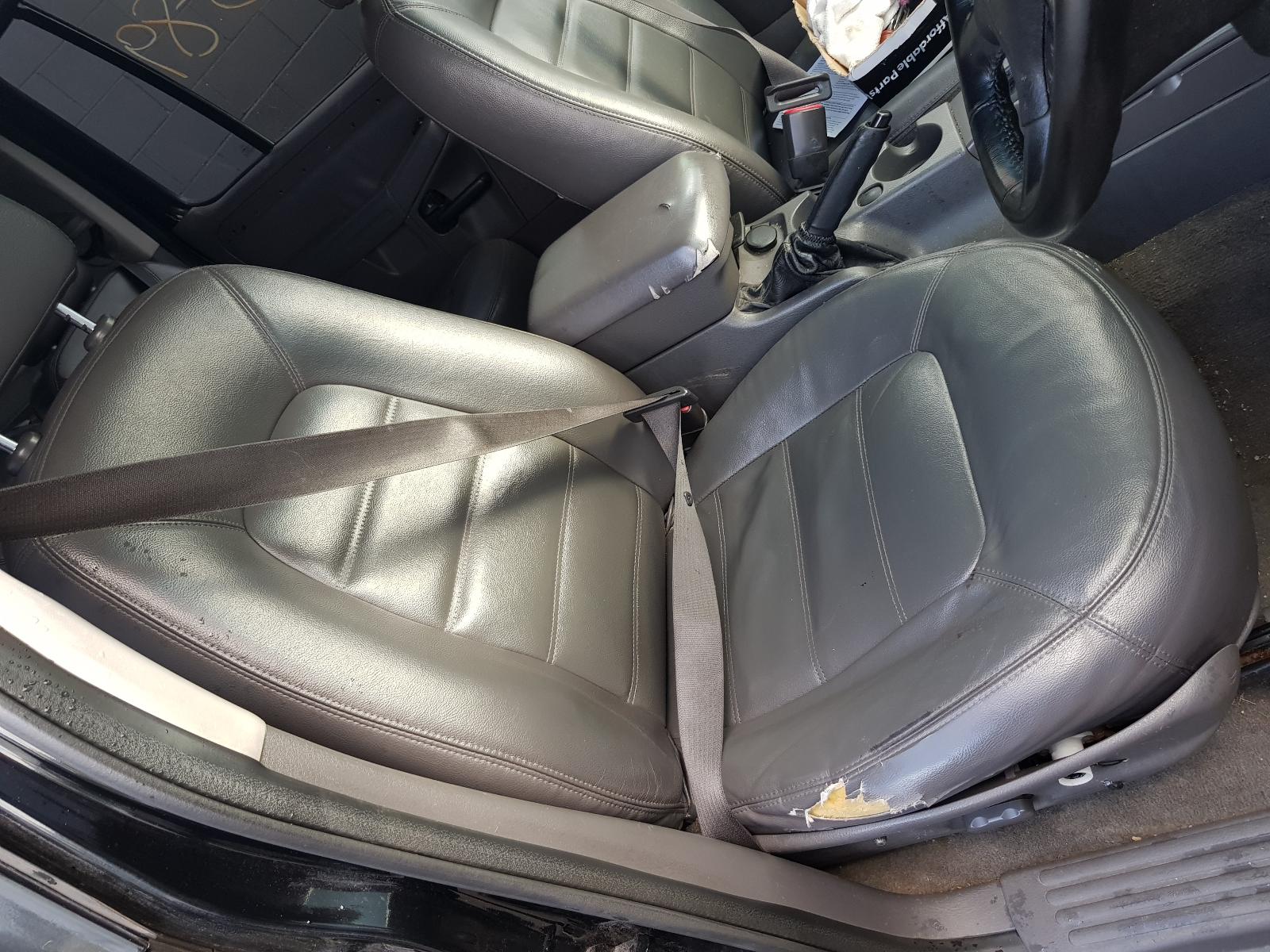 Ford Explorer - UT 2001-2005