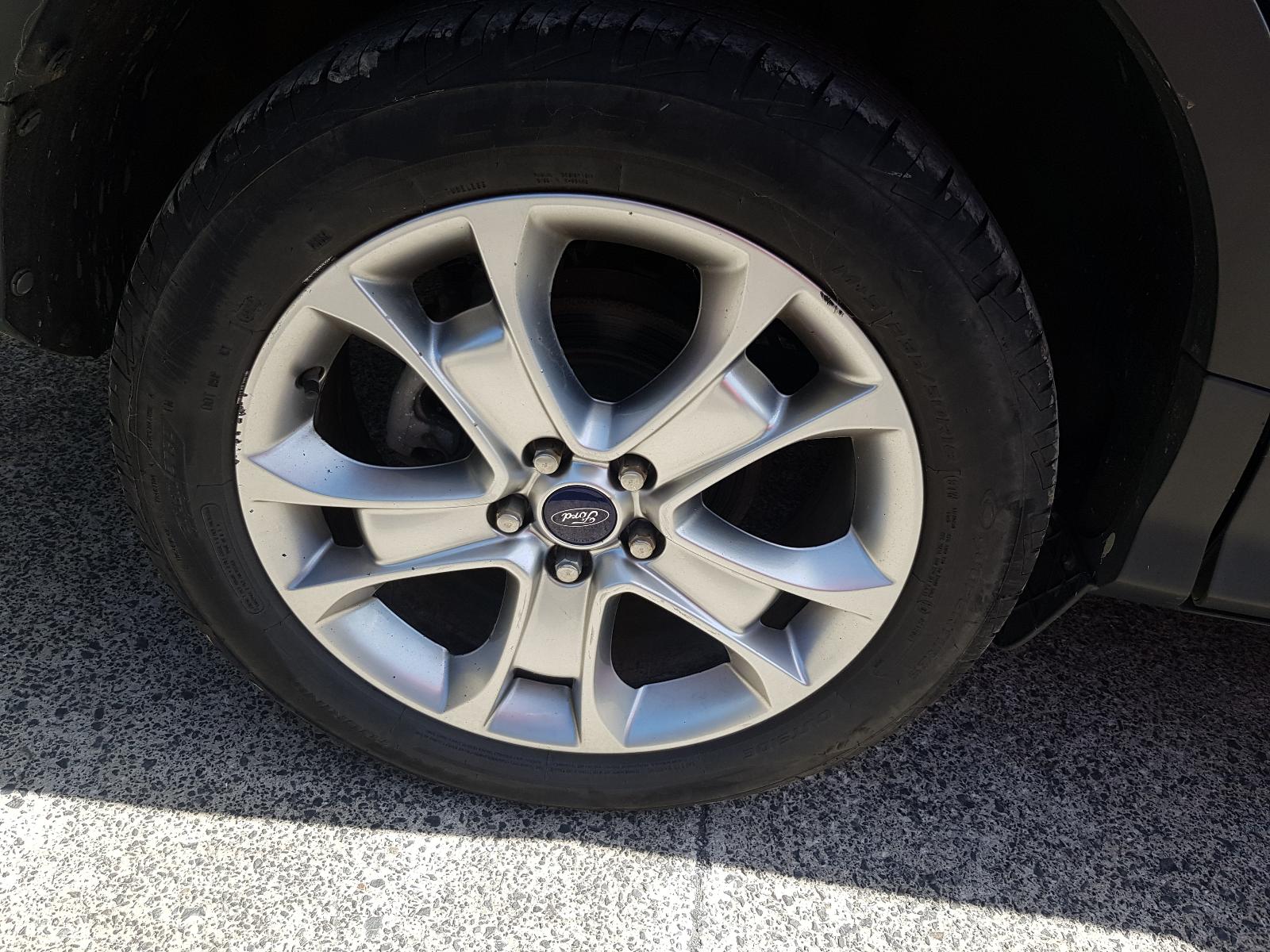 Ford Kuga - TE 2012-2013