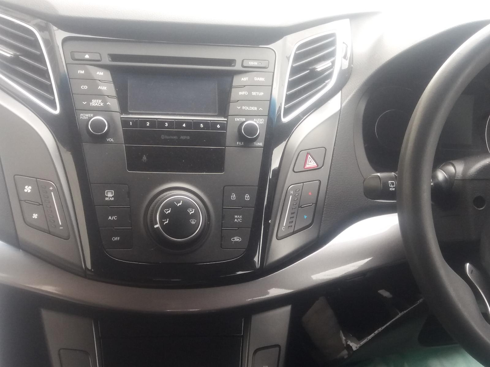 Hyundai i45 - 2010-2013